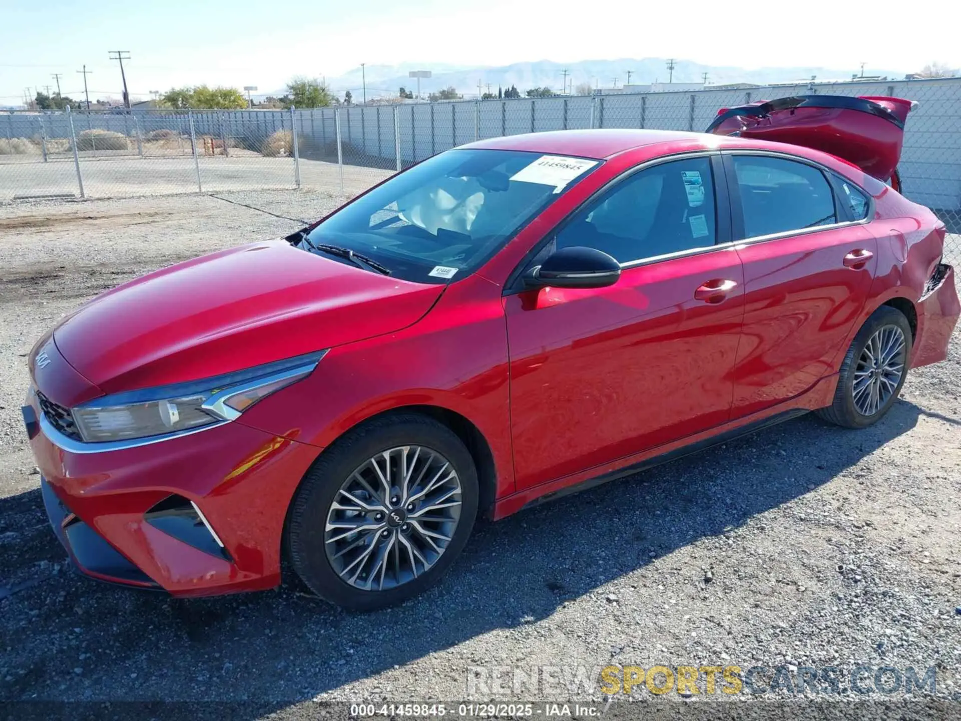 2 fotografías del automóvil dañado 3KPF54AD4RE780612 KIA FORTE 2024