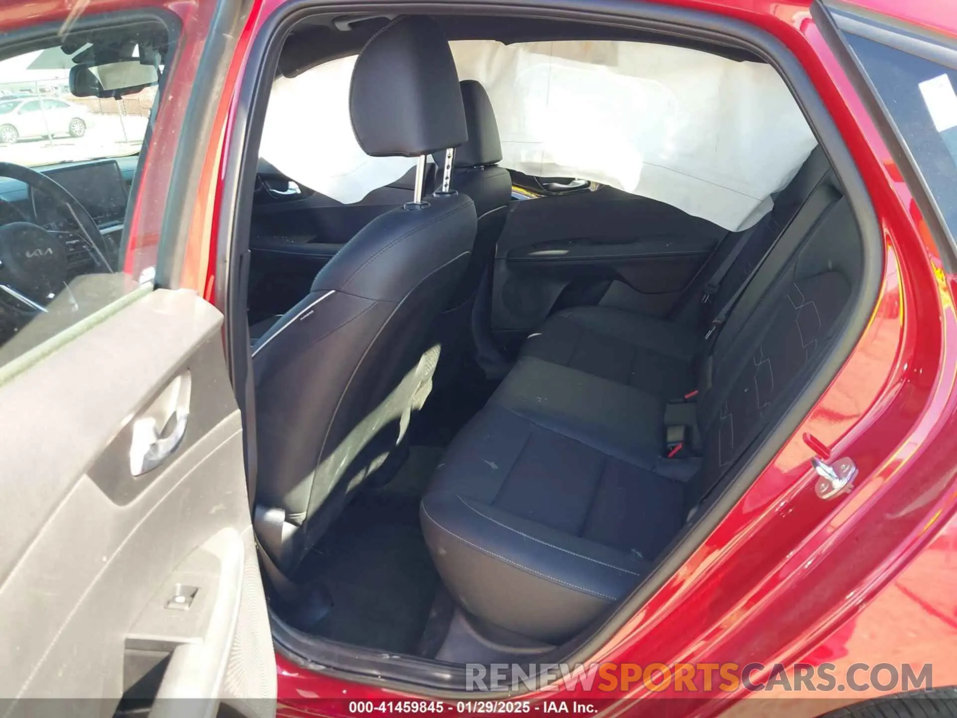 8 fotografías del automóvil dañado 3KPF54AD4RE780612 KIA FORTE 2024
