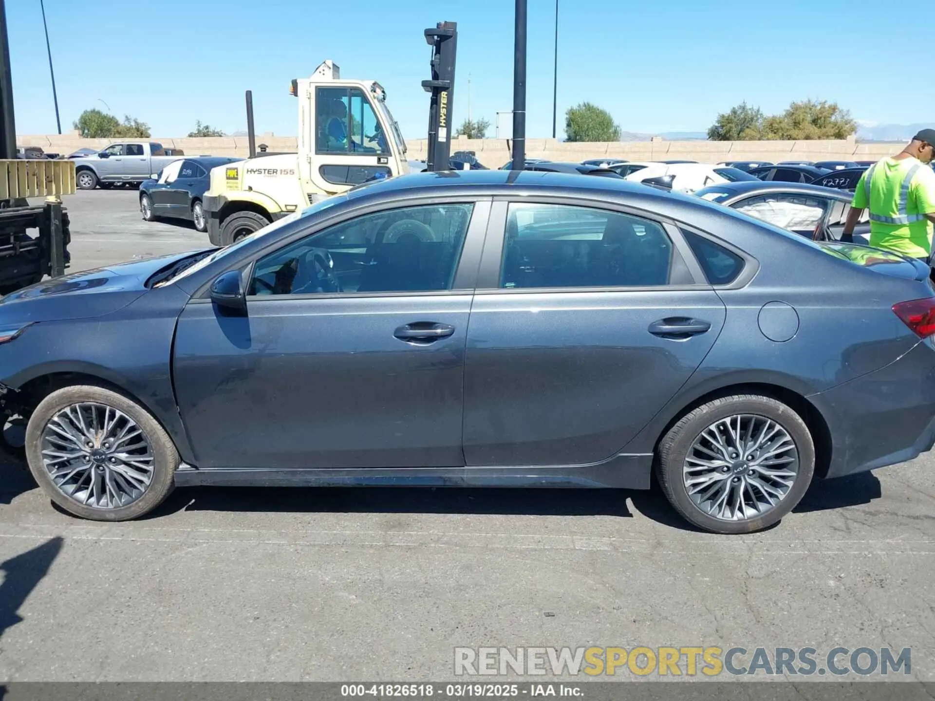14 fotografías del automóvil dañado 3KPF54AD4RE803242 KIA FORTE 2024
