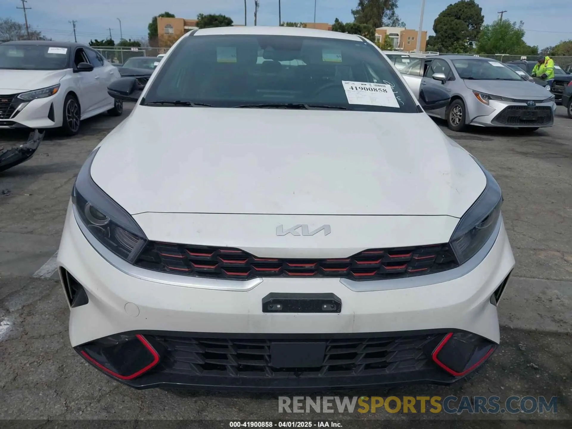 12 fotografías del automóvil dañado 3KPF54AD4RE806934 KIA FORTE 2024