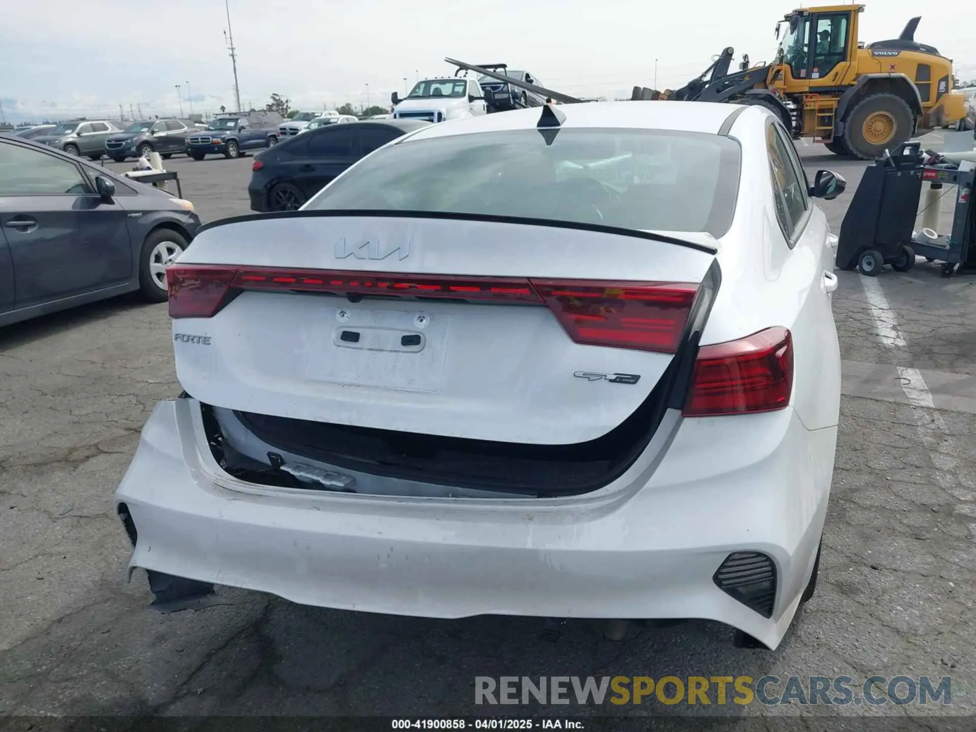 16 fotografías del automóvil dañado 3KPF54AD4RE806934 KIA FORTE 2024