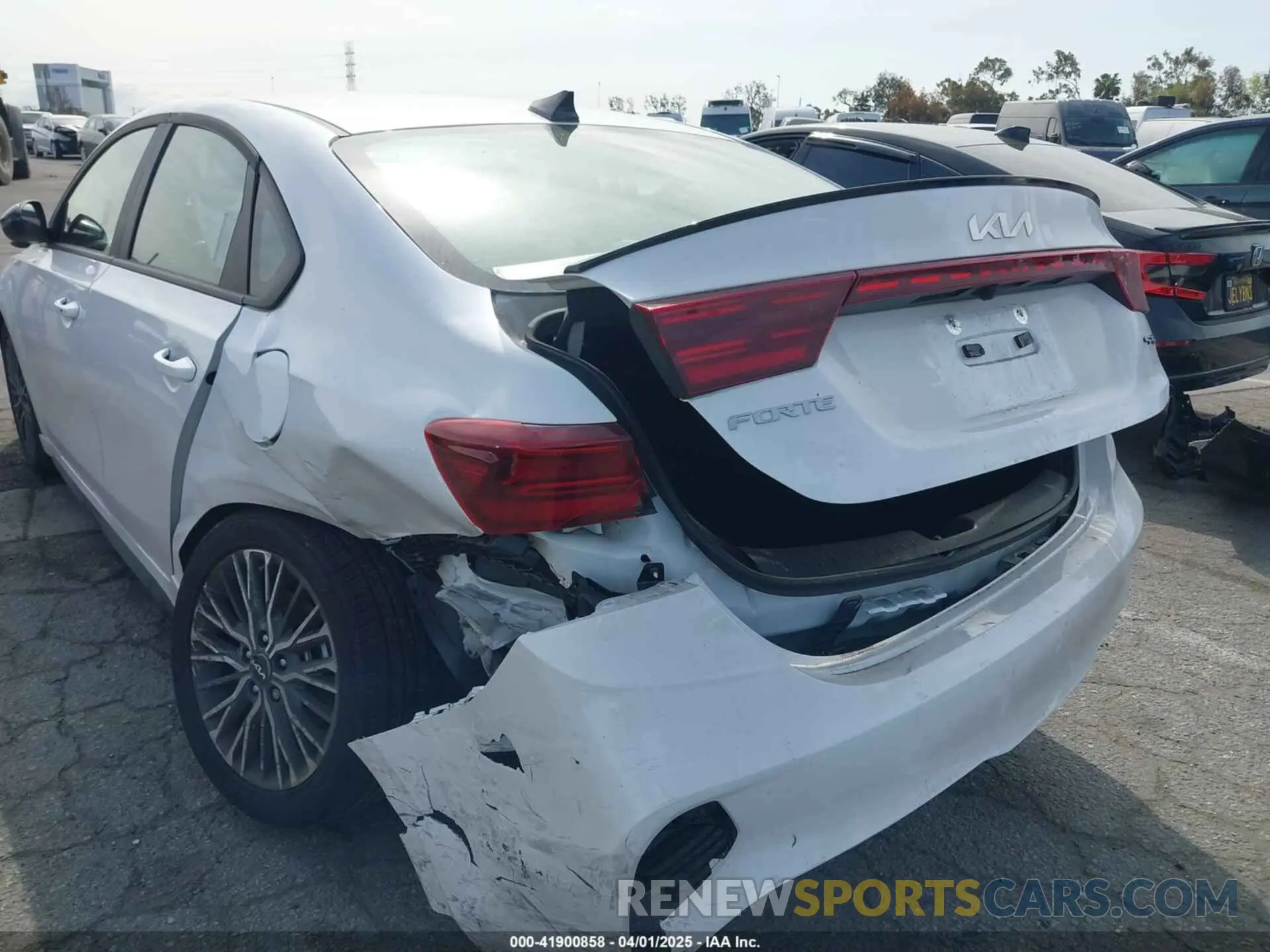 6 fotografías del automóvil dañado 3KPF54AD4RE806934 KIA FORTE 2024