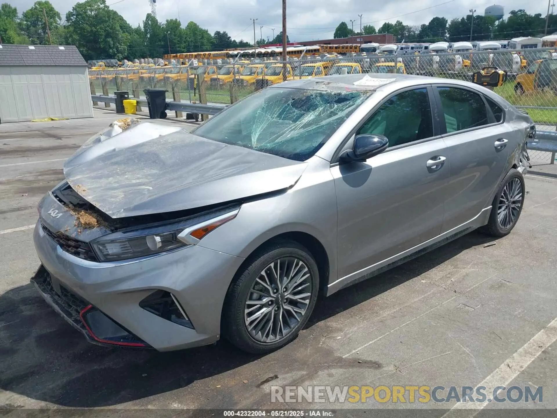 2 fotografías del automóvil dañado 3KPF54AD4RE814452 KIA FORTE 2024