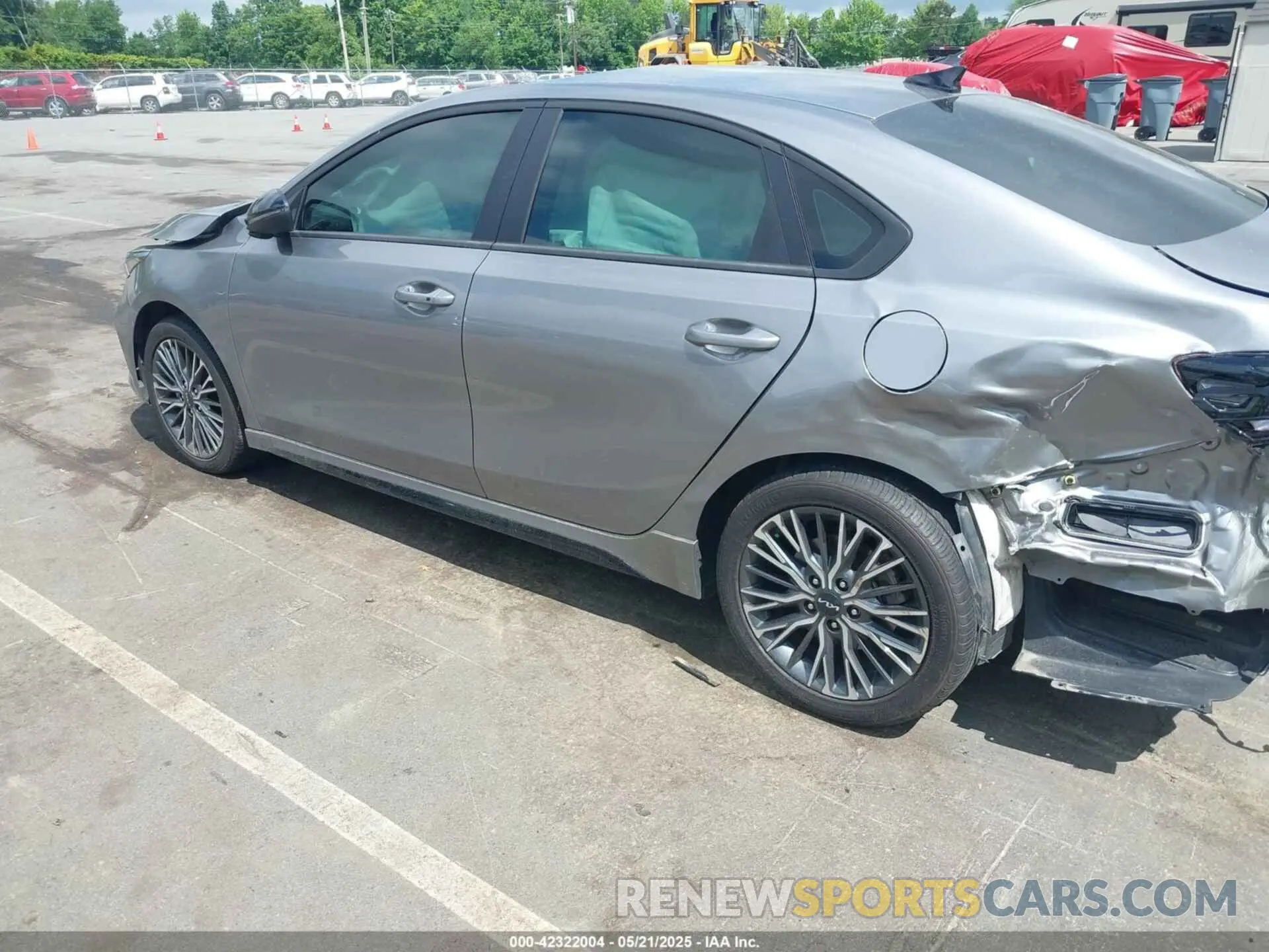 3 fotografías del automóvil dañado 3KPF54AD4RE814452 KIA FORTE 2024