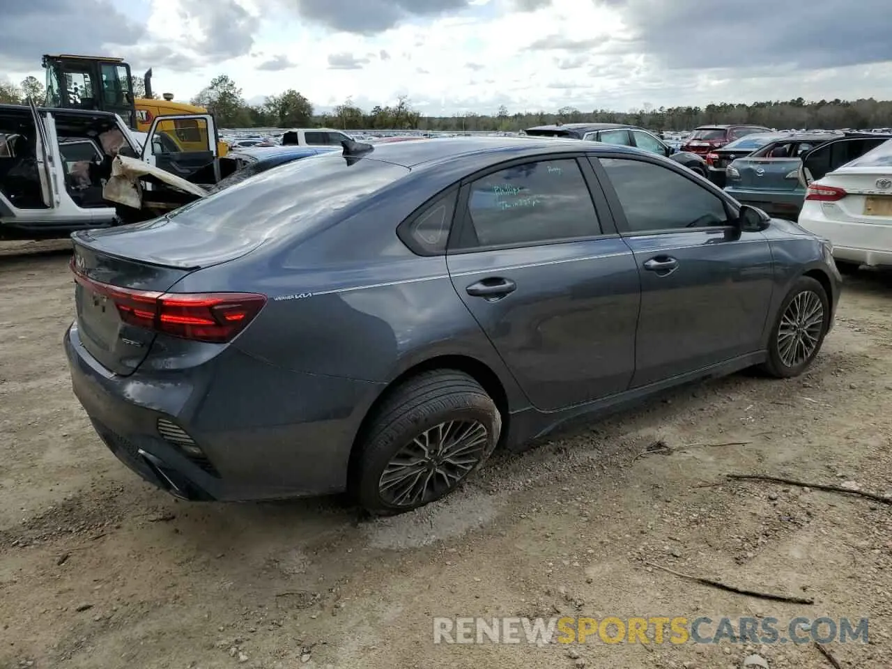 3 fotografías del automóvil dañado 3KPF54AD5RE733847 KIA FORTE 2024