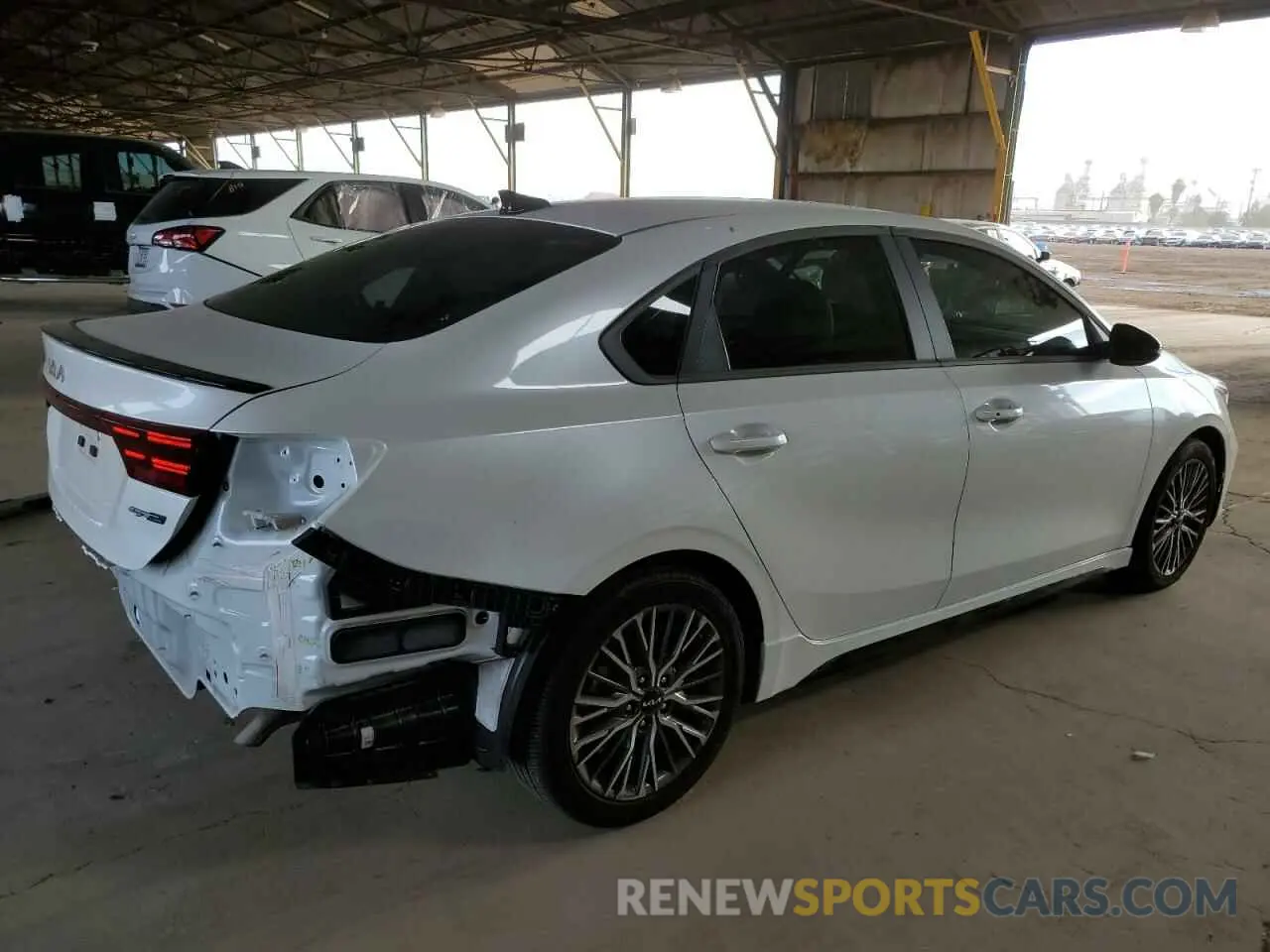 3 fotografías del automóvil dañado 3KPF54AD5RE770106 KIA FORTE 2024