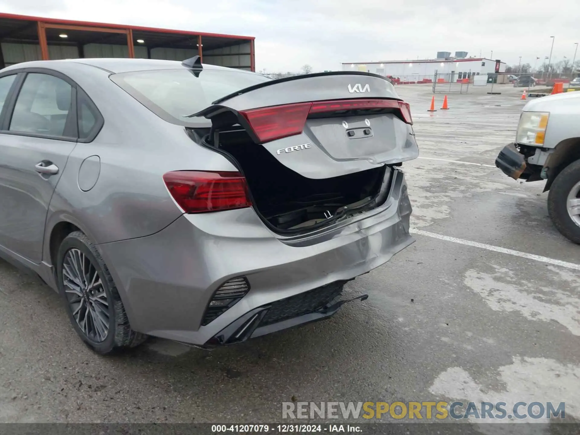 6 fotografías del automóvil dañado 3KPF54AD5RE808904 KIA FORTE 2024