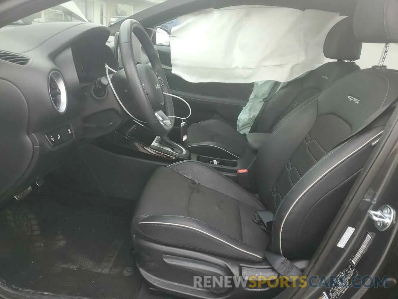 7 fotografías del automóvil dañado 3KPF54AD5RE816260 KIA FORTE 2024