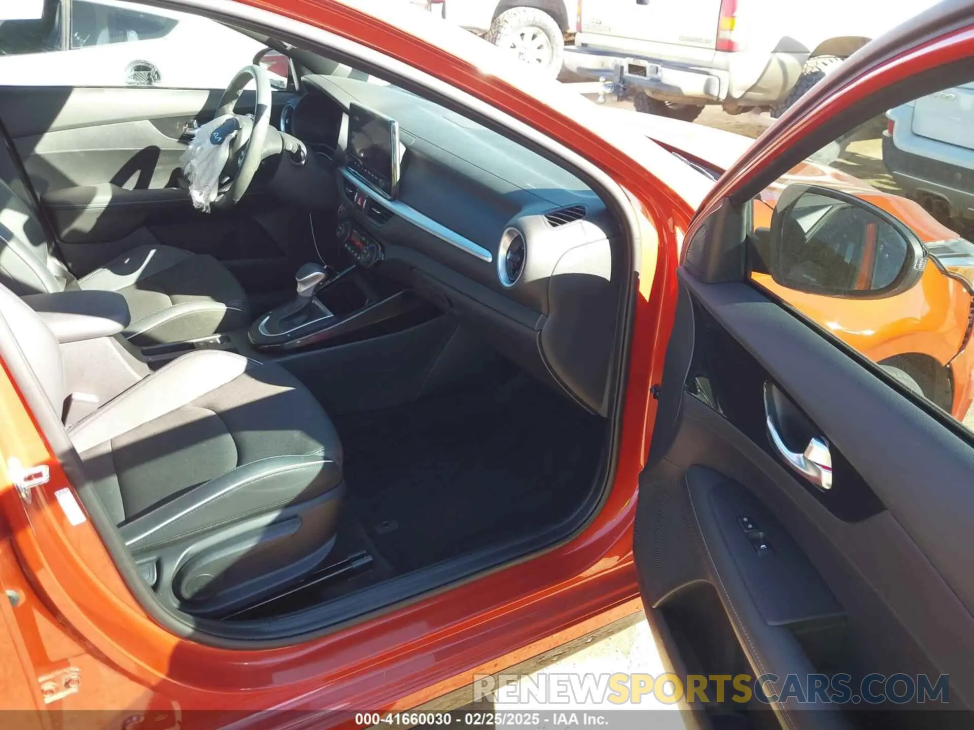 5 fotografías del automóvil dañado 3KPF54AD6RE697439 KIA FORTE 2024
