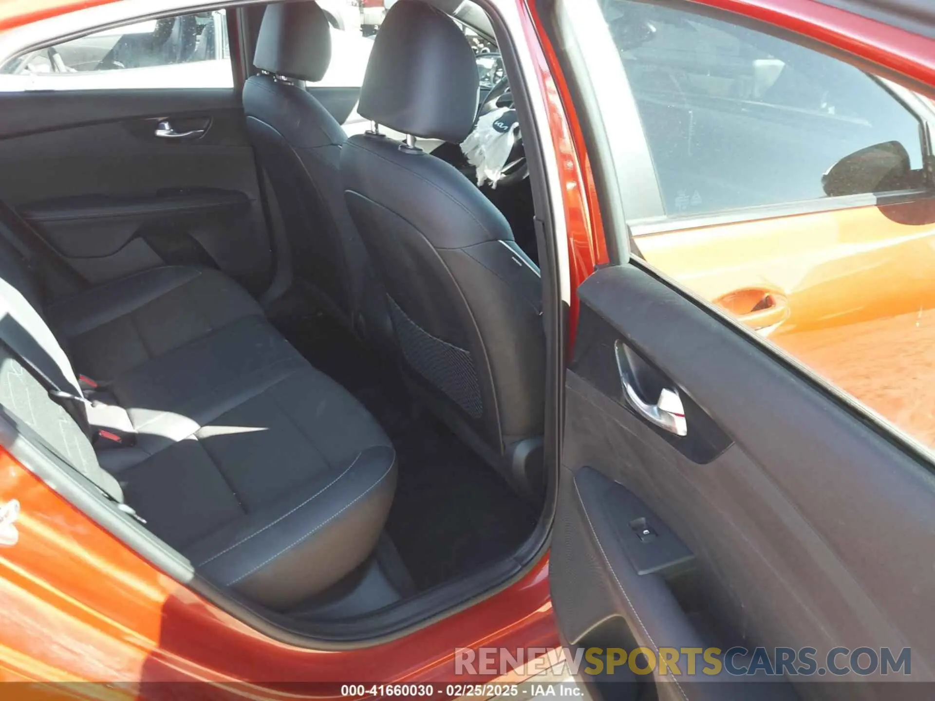 8 fotografías del automóvil dañado 3KPF54AD6RE697439 KIA FORTE 2024