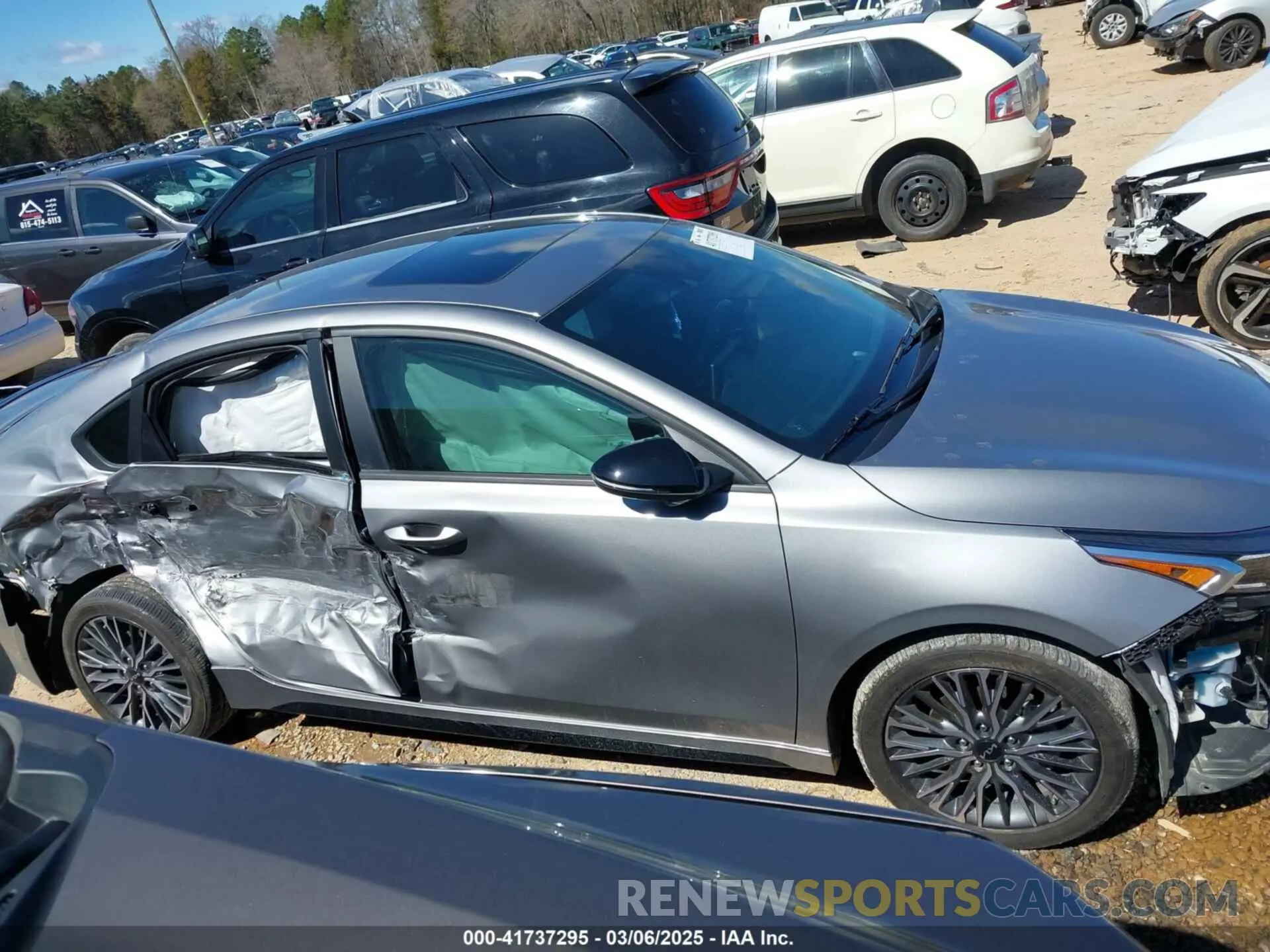 13 fotografías del automóvil dañado 3KPF54AD6RE699868 KIA FORTE 2024