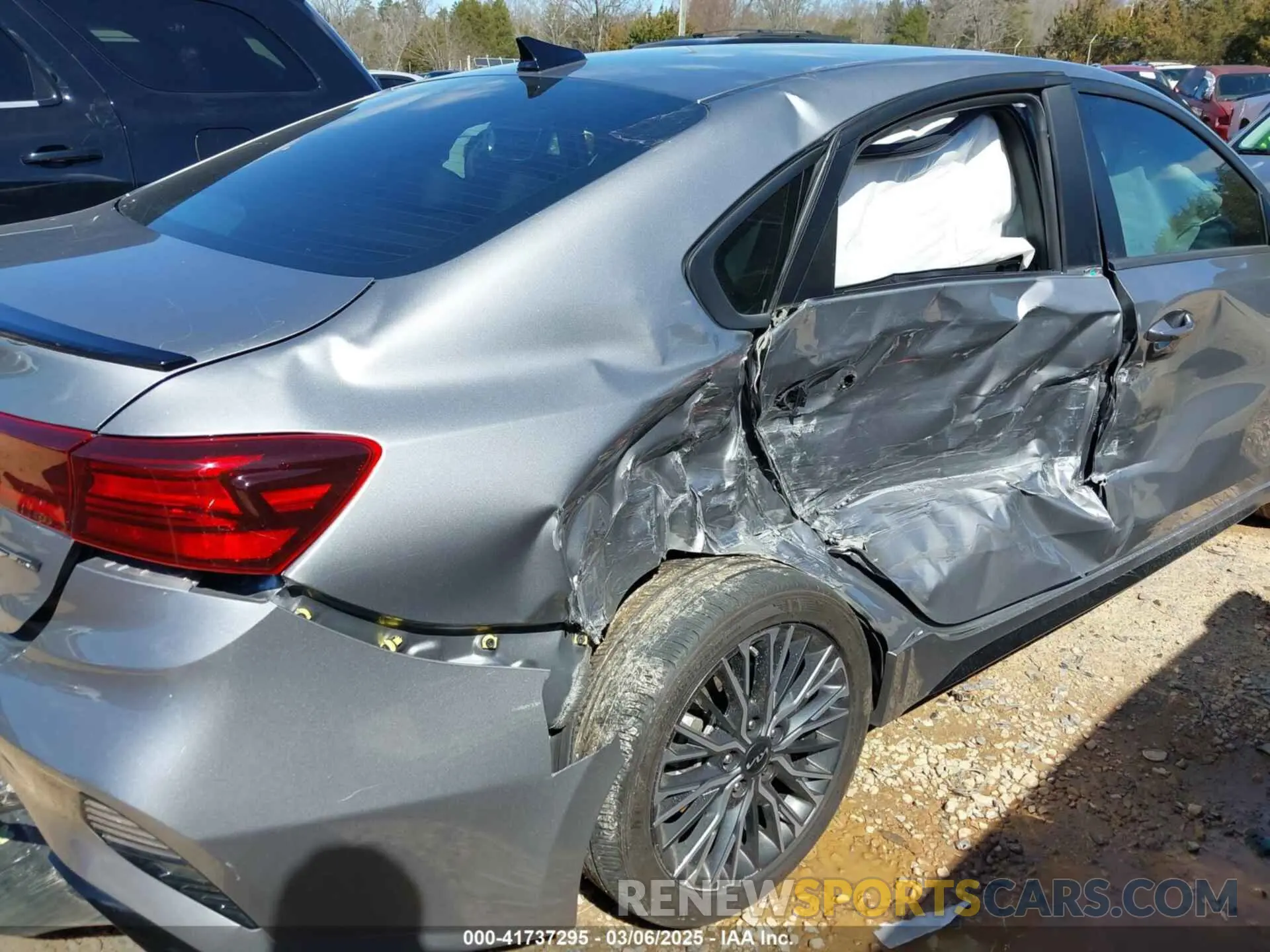 6 fotografías del automóvil dañado 3KPF54AD6RE699868 KIA FORTE 2024