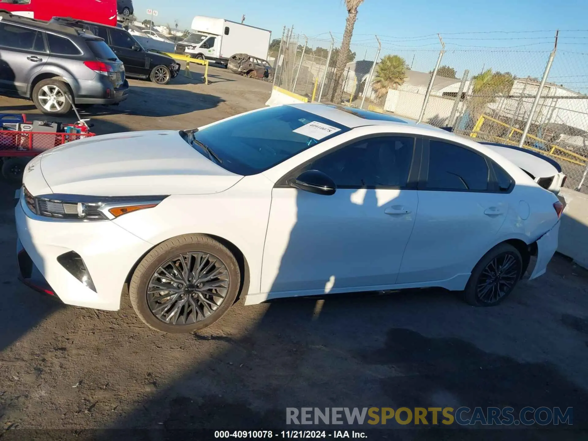 15 fotografías del automóvil dañado 3KPF54AD6RE701148 KIA FORTE 2024