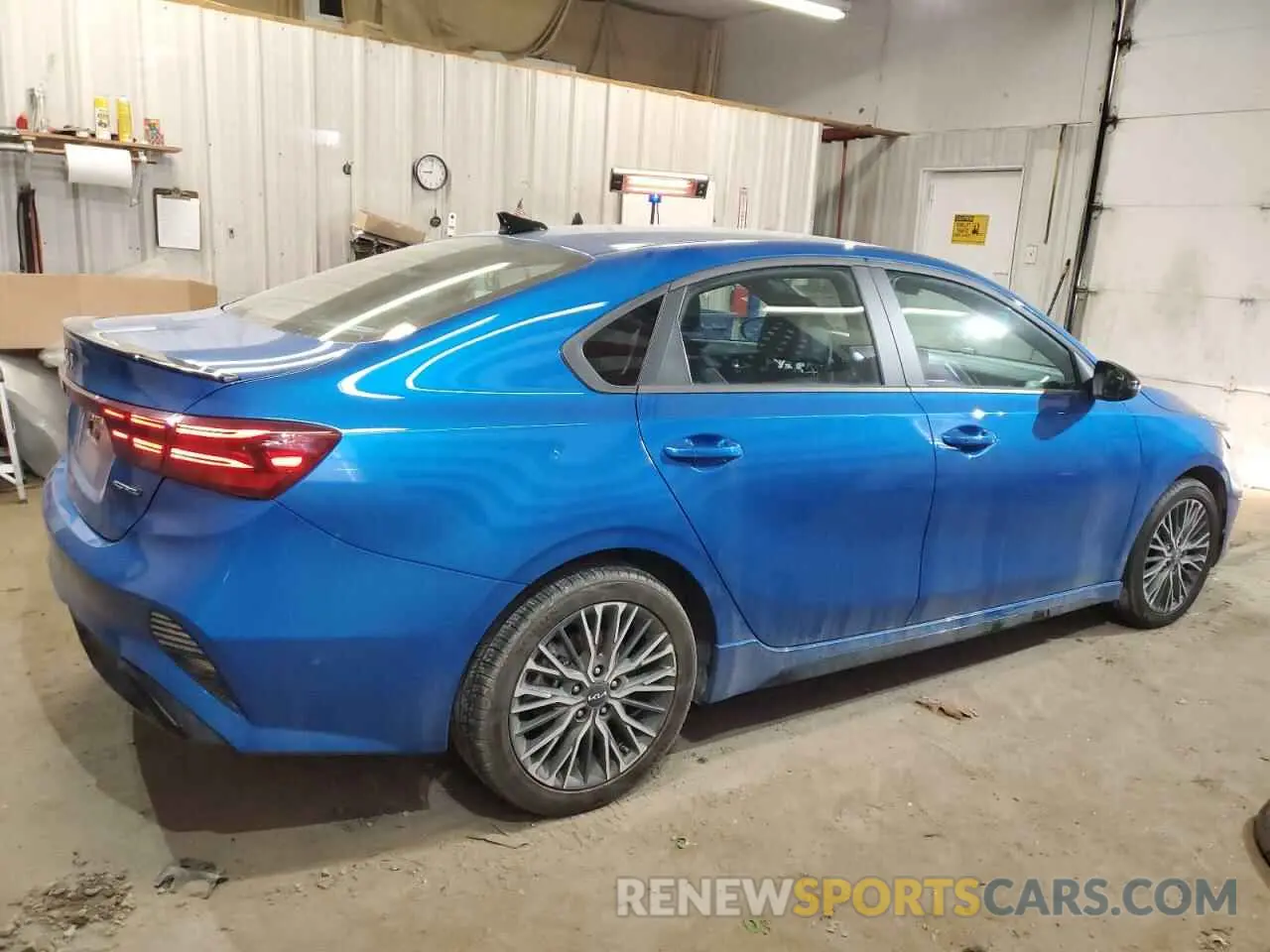 3 fotografías del automóvil dañado 3KPF54AD6RE717382 KIA FORTE 2024