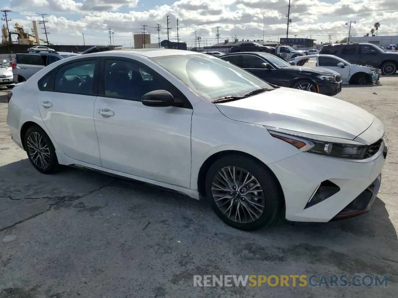 4 fotografías del automóvil dañado 3KPF54AD6RE719276 KIA FORTE 2024