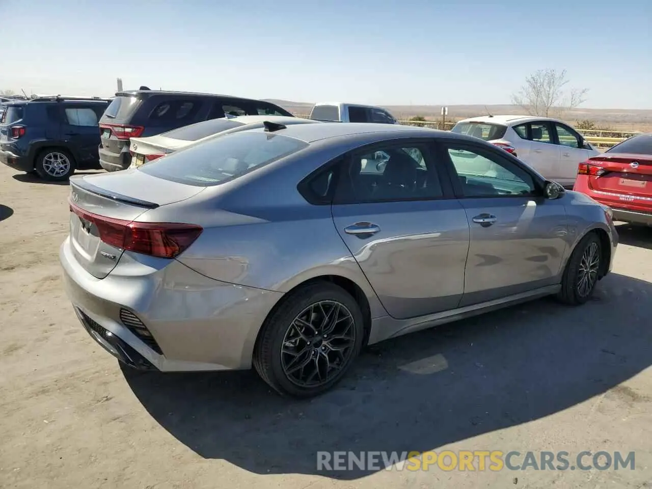 3 fotografías del automóvil dañado 3KPF54AD6RE733520 KIA FORTE 2024
