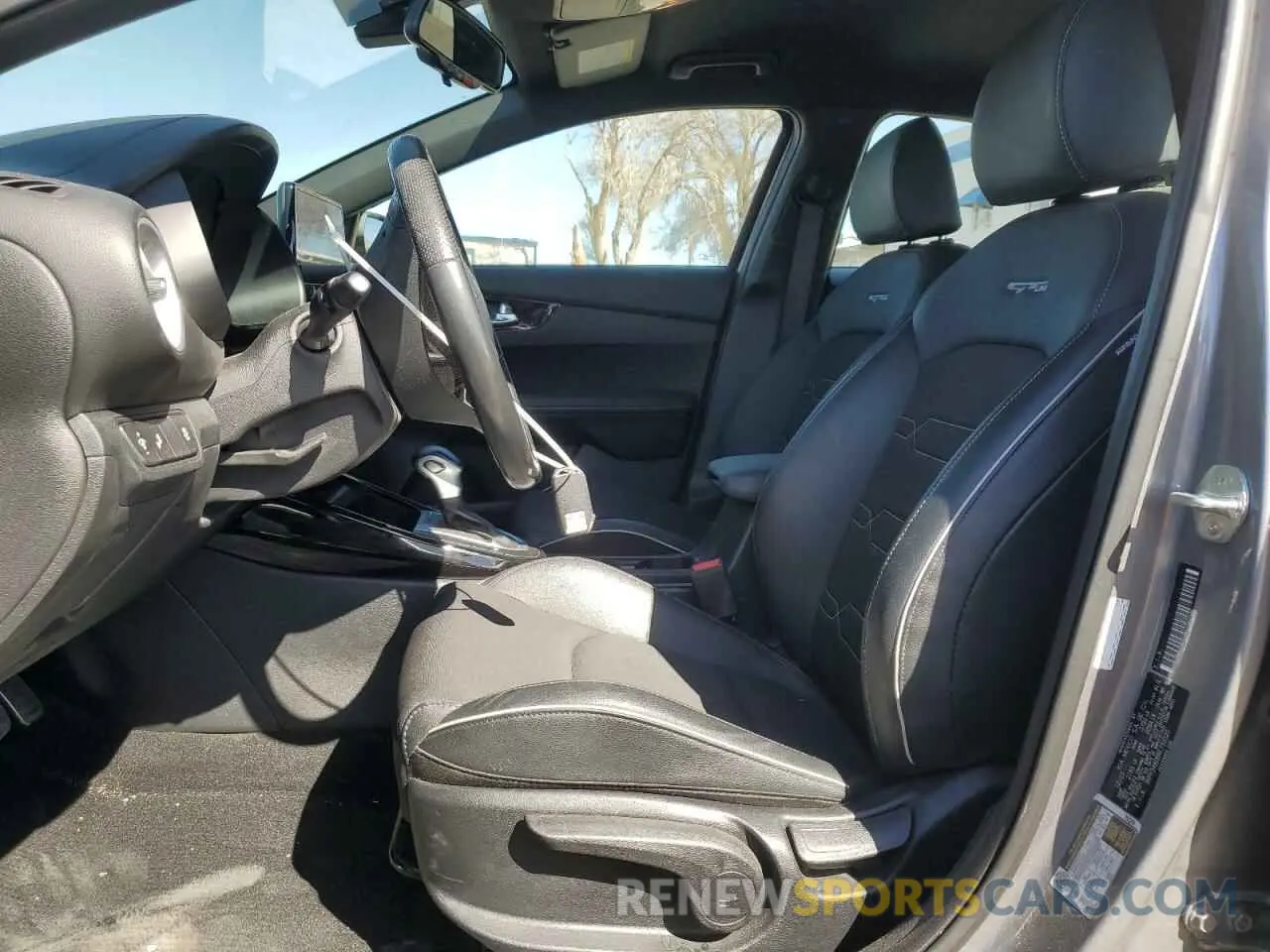 7 fotografías del automóvil dañado 3KPF54AD6RE733520 KIA FORTE 2024