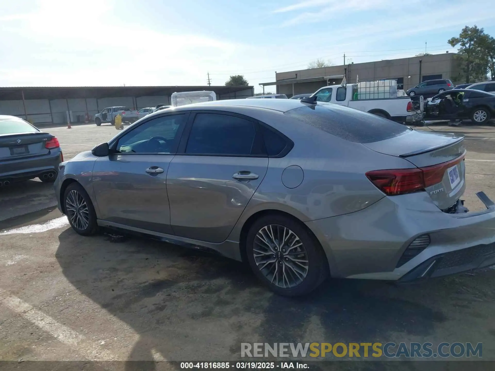 14 fotografías del automóvil dañado 3KPF54AD6RE774262 KIA FORTE 2024