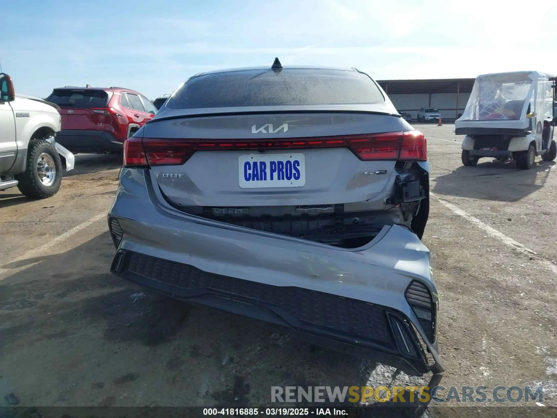 16 fotografías del automóvil dañado 3KPF54AD6RE774262 KIA FORTE 2024