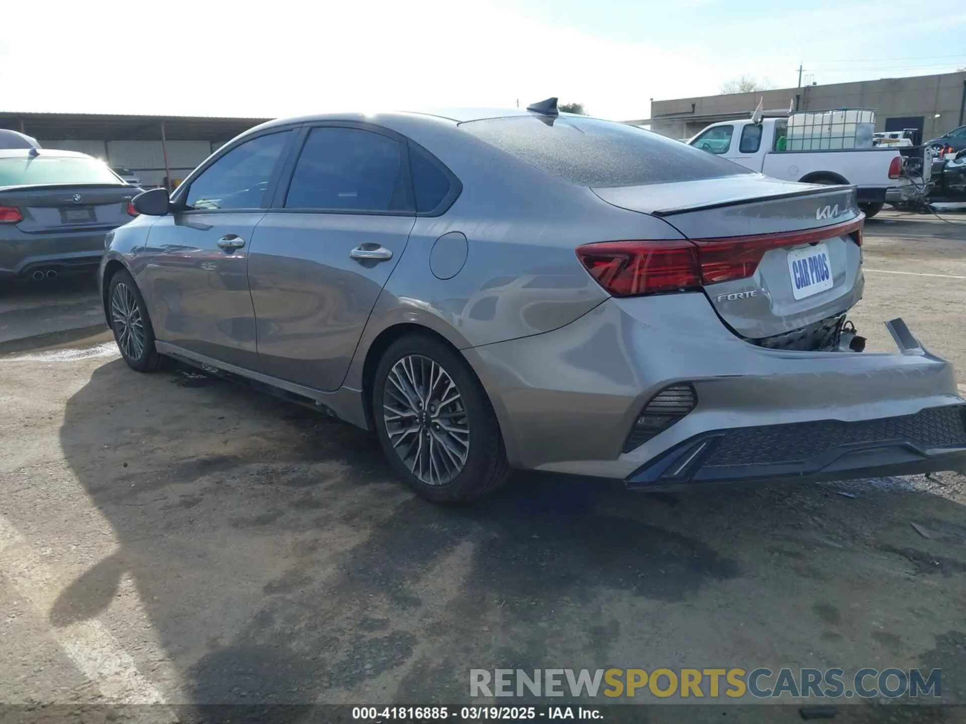 3 fotografías del automóvil dañado 3KPF54AD6RE774262 KIA FORTE 2024
