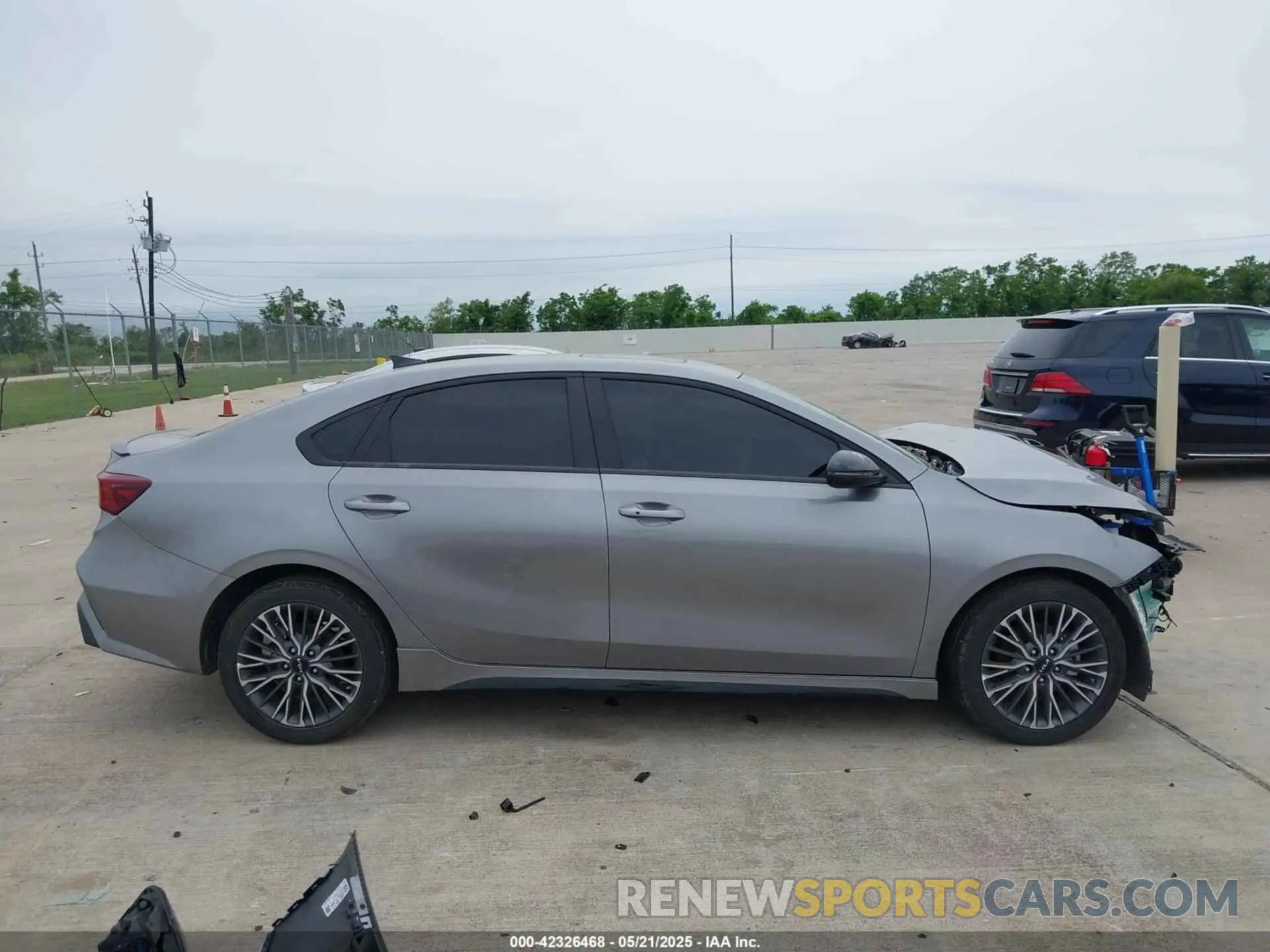 13 fotografías del automóvil dañado 3KPF54AD6RE790686 KIA FORTE 2024