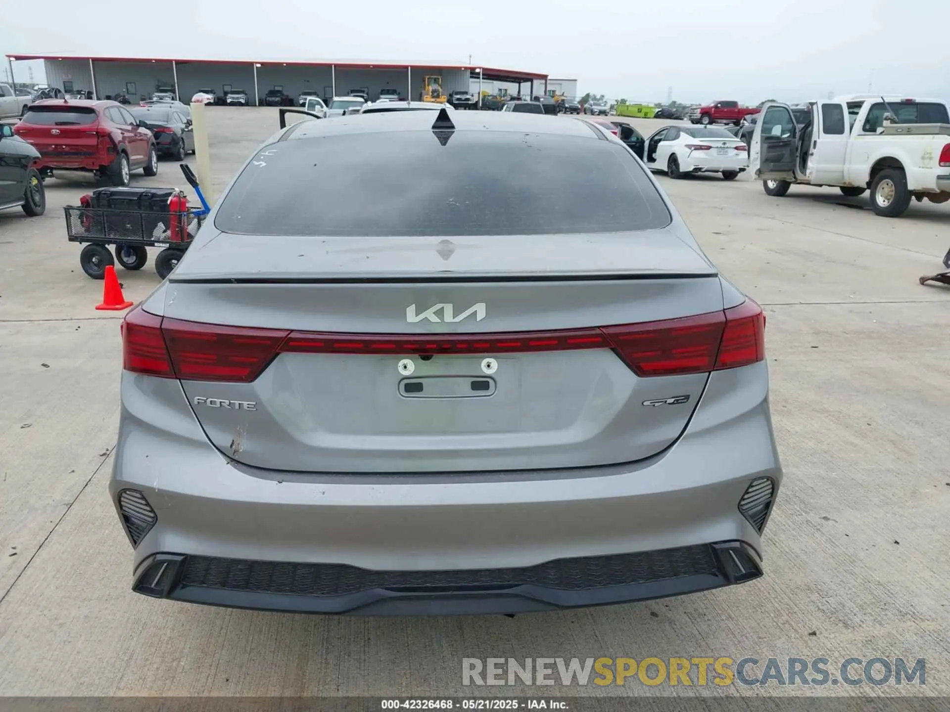 16 fotografías del automóvil dañado 3KPF54AD6RE790686 KIA FORTE 2024