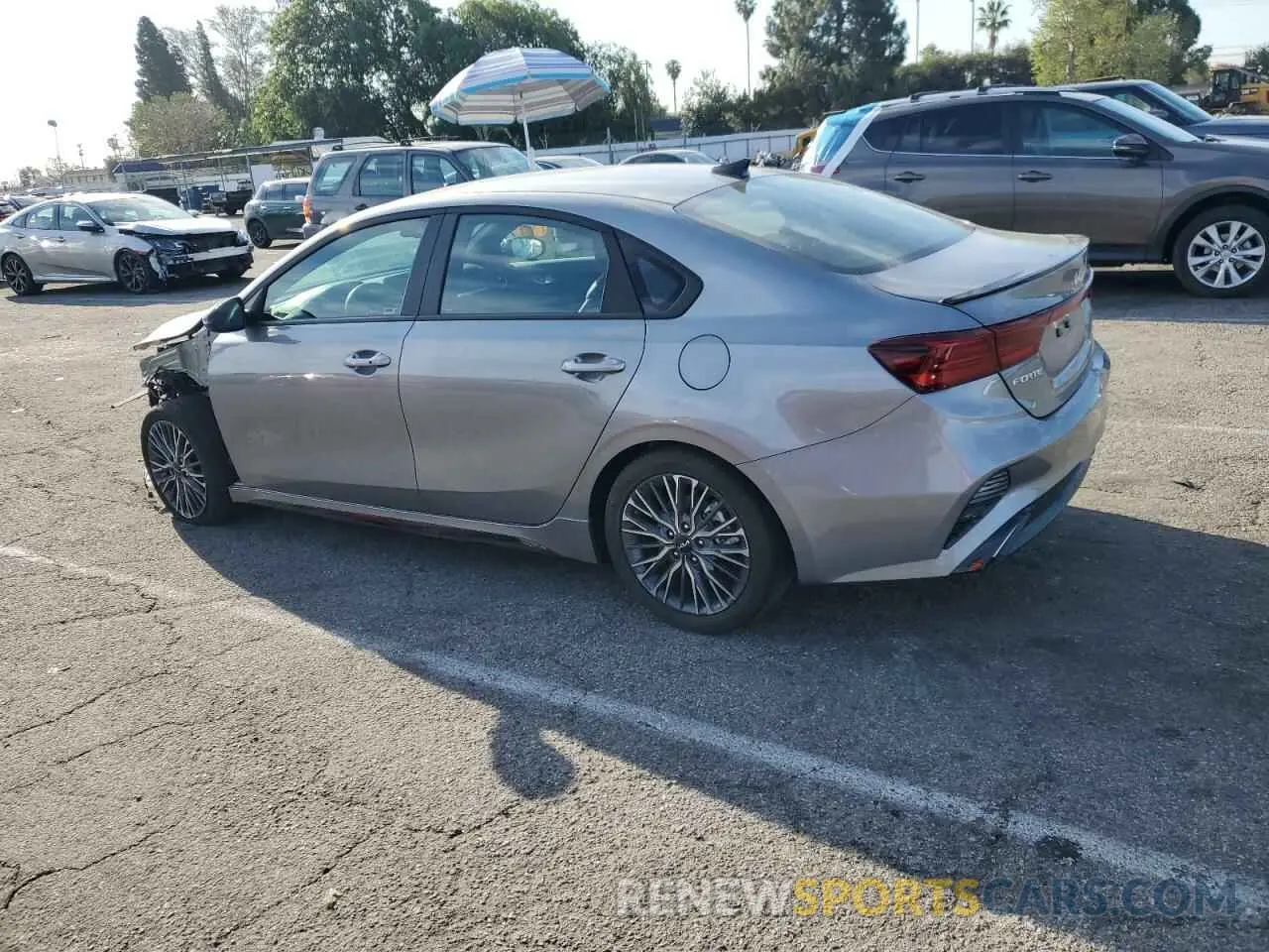 2 fotografías del automóvil dañado 3KPF54AD6RE814162 KIA FORTE 2024
