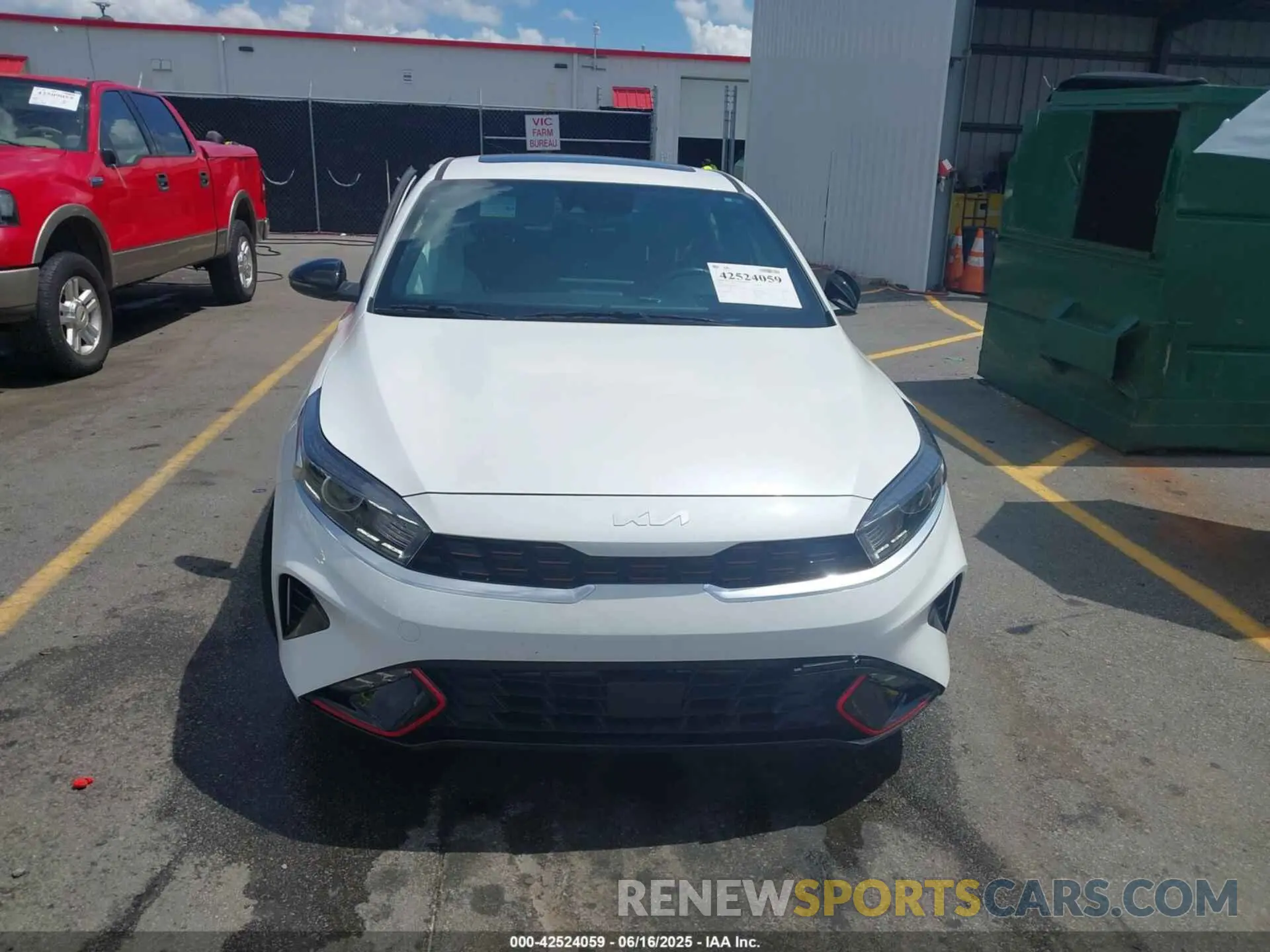 12 fotografías del automóvil dañado 3KPF54AD6RE824187 KIA FORTE 2024