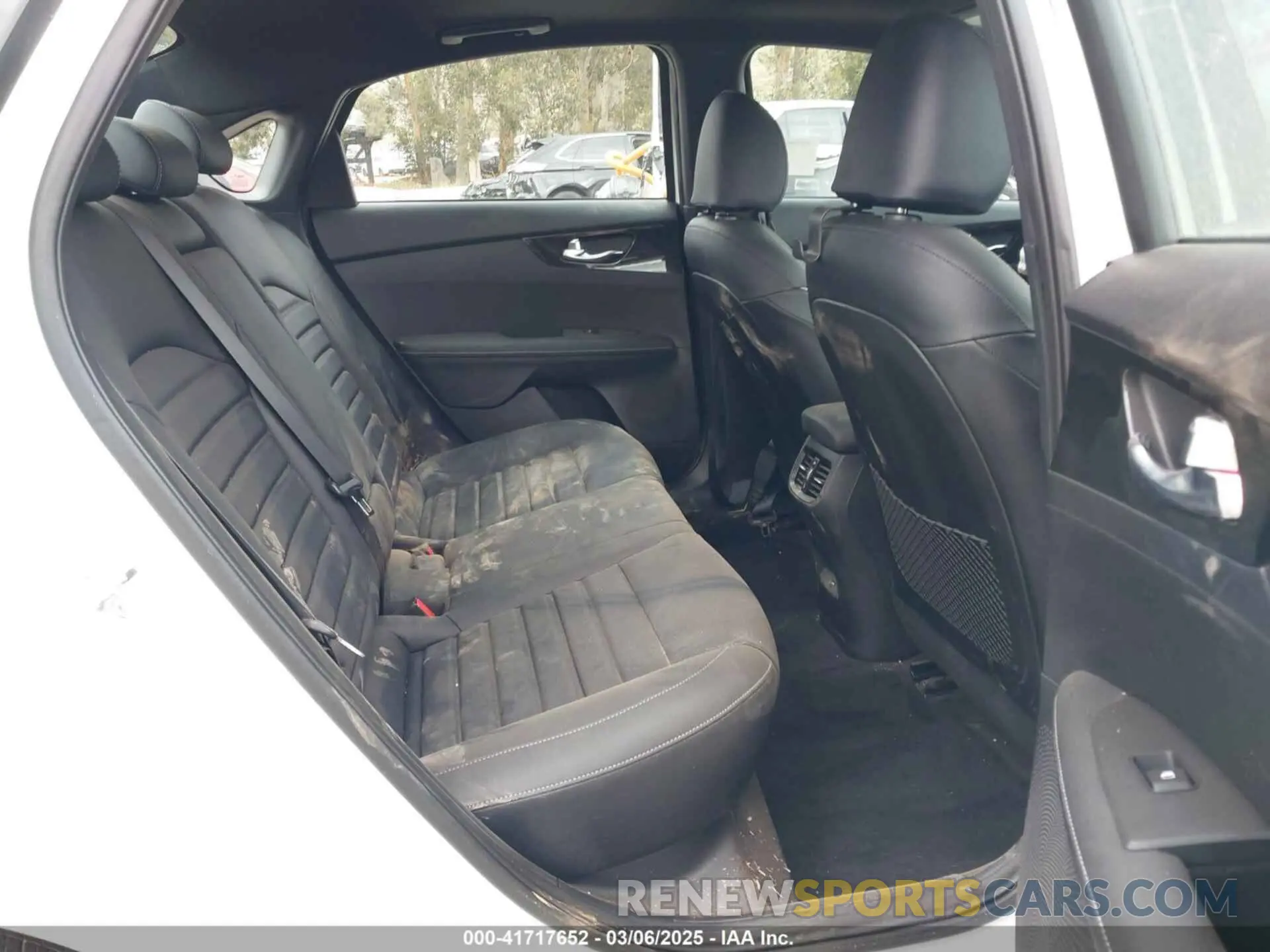 8 fotografías del automóvil dañado 3KPF54AD6RE839935 KIA FORTE 2024