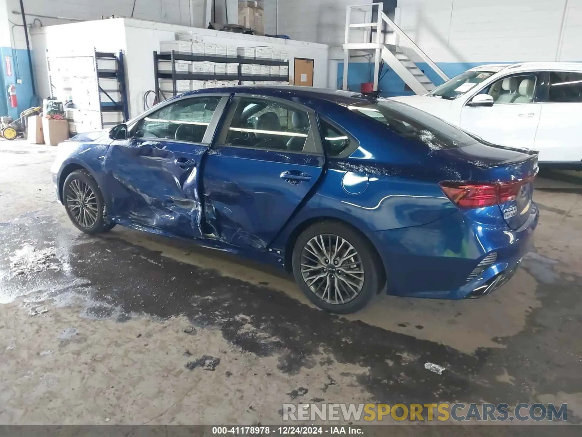 3 fotografías del automóvil dañado 3KPF54AD7RE798845 KIA FORTE 2024