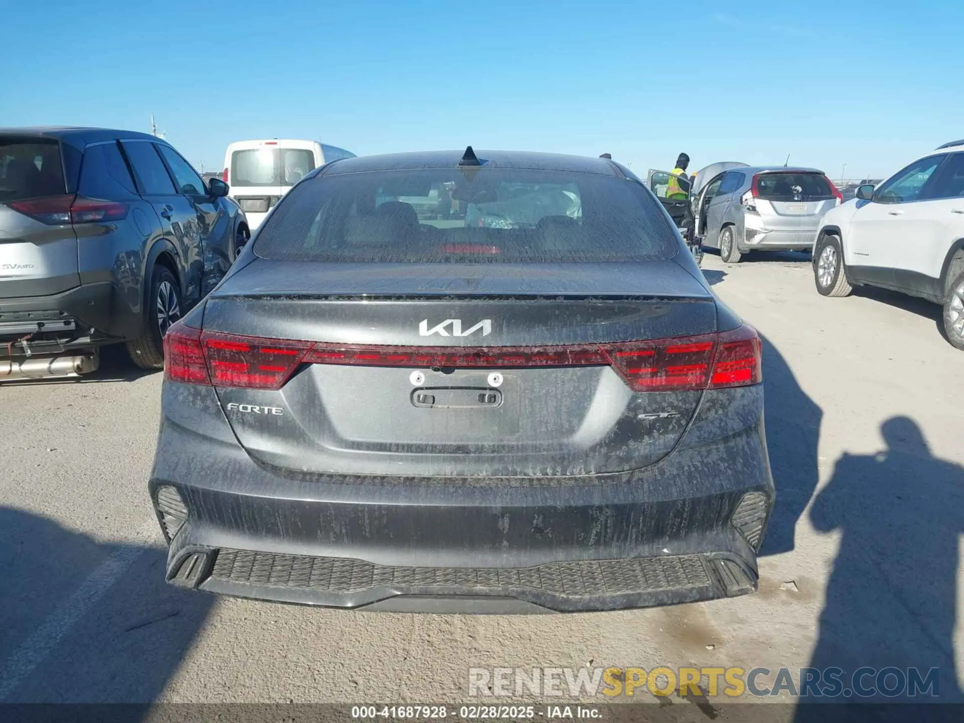 17 fotografías del automóvil dañado 3KPF54AD7RE820116 KIA FORTE 2024