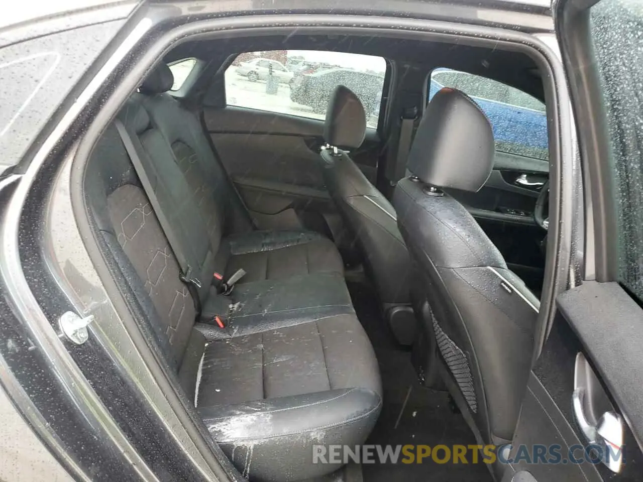 10 fotografías del automóvil dañado 3KPF54AD7RE823355 KIA FORTE 2024