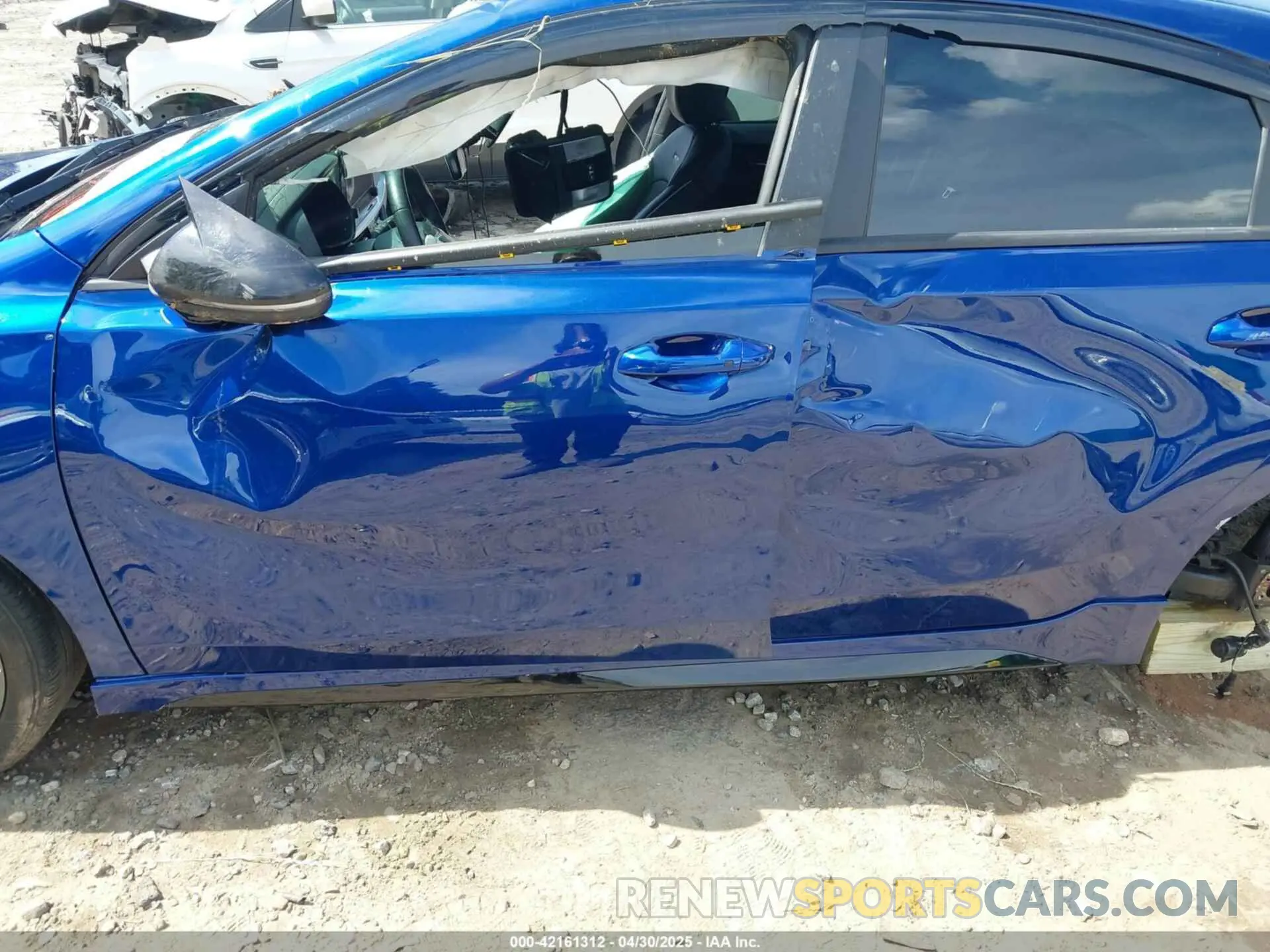 15 fotografías del automóvil dañado 3KPF54AD8RE809500 KIA FORTE 2024