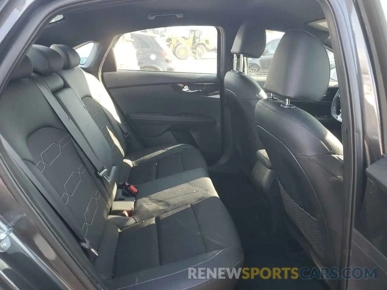 11 fotografías del automóvil dañado 3KPF54AD8RE813479 KIA FORTE 2024