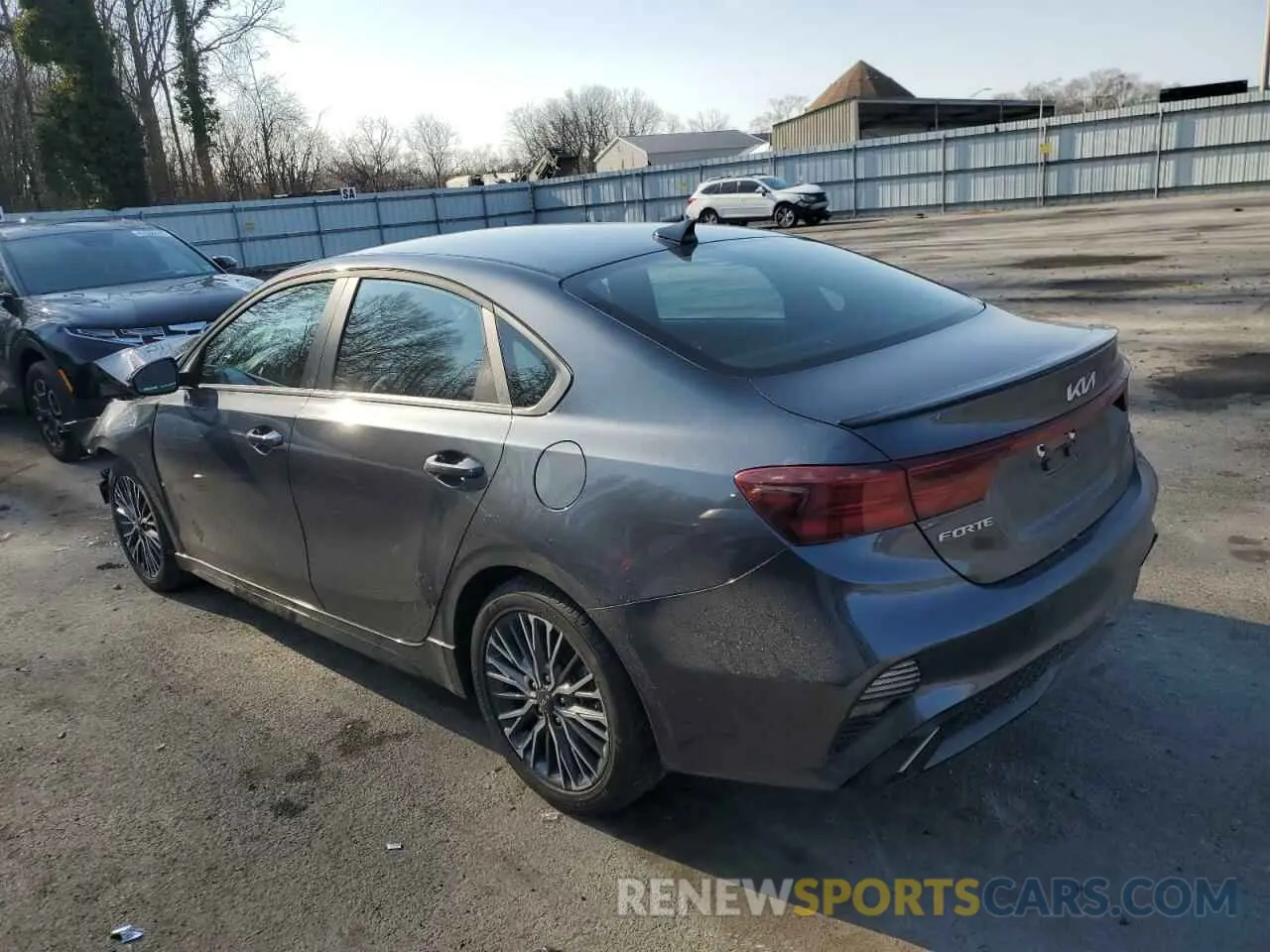 2 fotografías del automóvil dañado 3KPF54AD8RE813479 KIA FORTE 2024