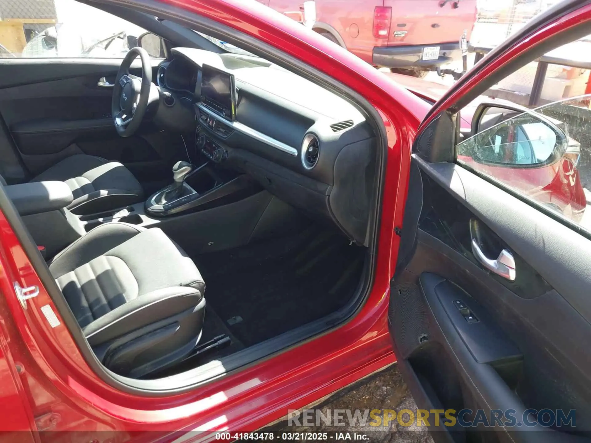 5 fotografías del automóvil dañado 3KPF54AD9RE762249 KIA FORTE 2024