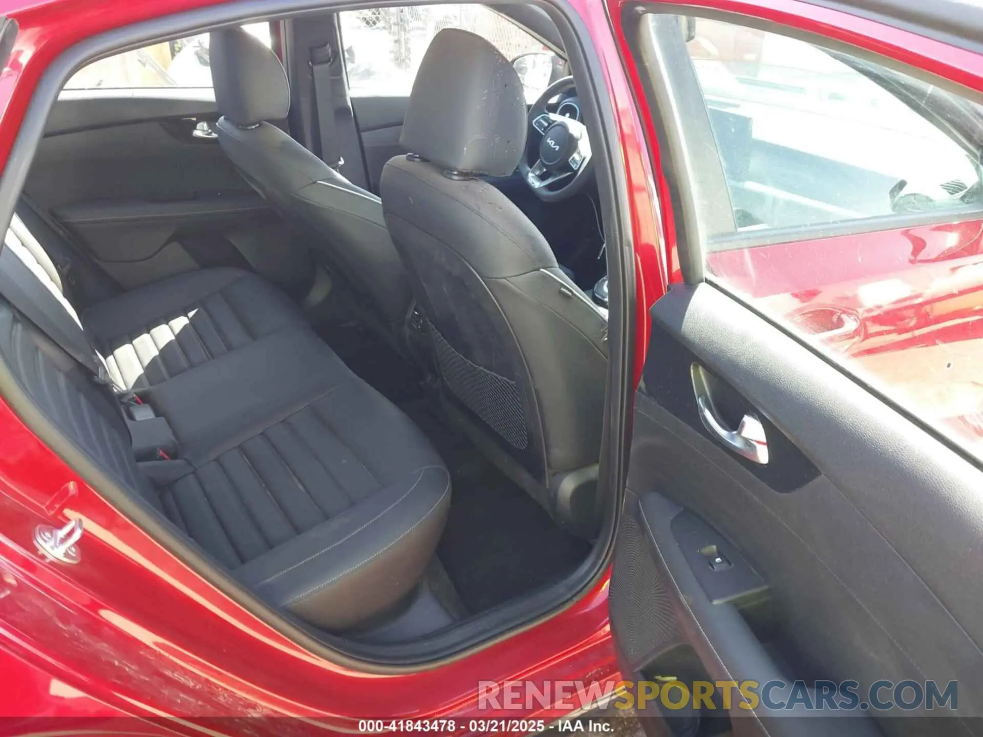 8 fotografías del automóvil dañado 3KPF54AD9RE762249 KIA FORTE 2024