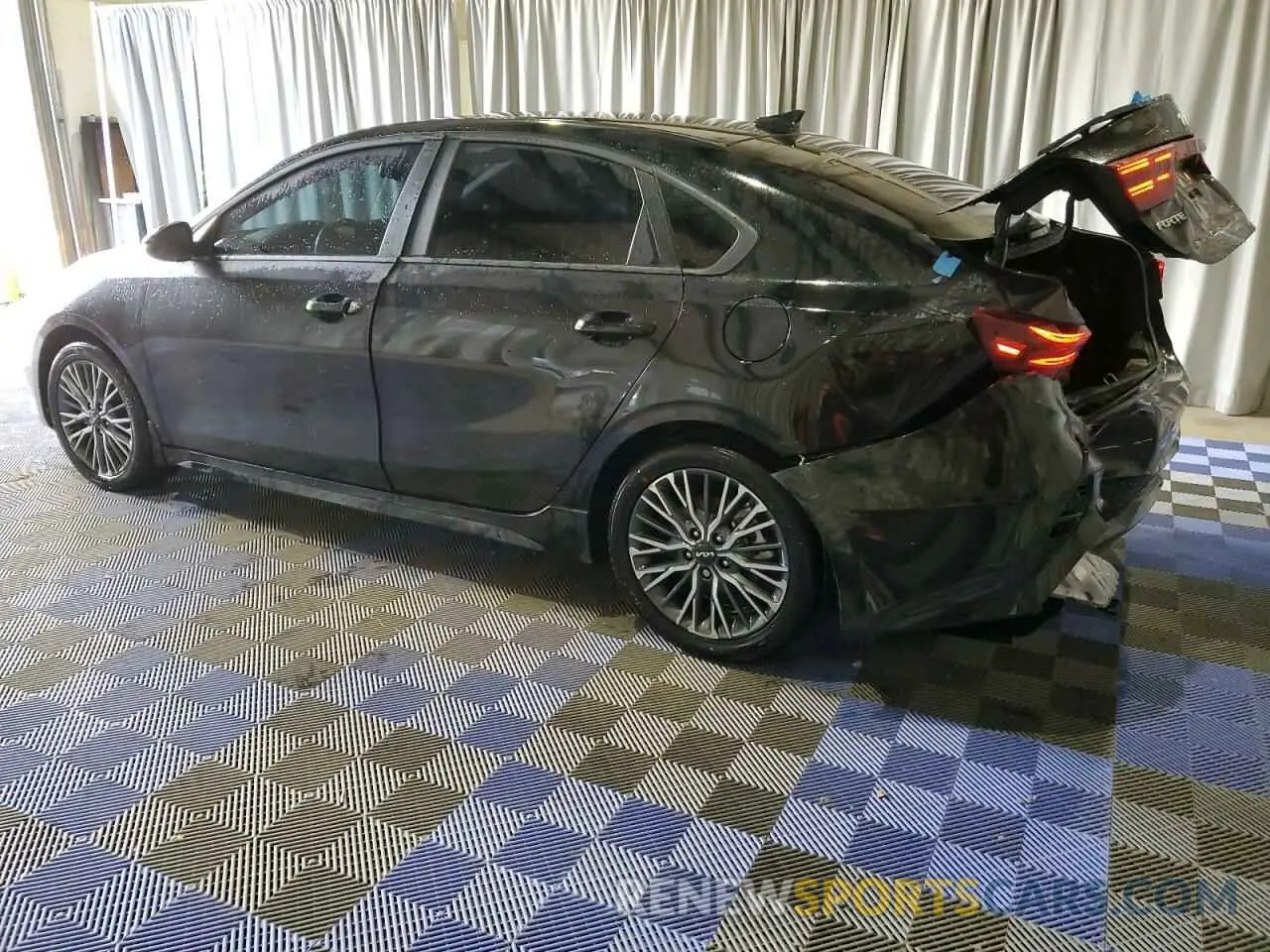 2 fotografías del automóvil dañado 3KPF54AD9RE762803 KIA FORTE 2024