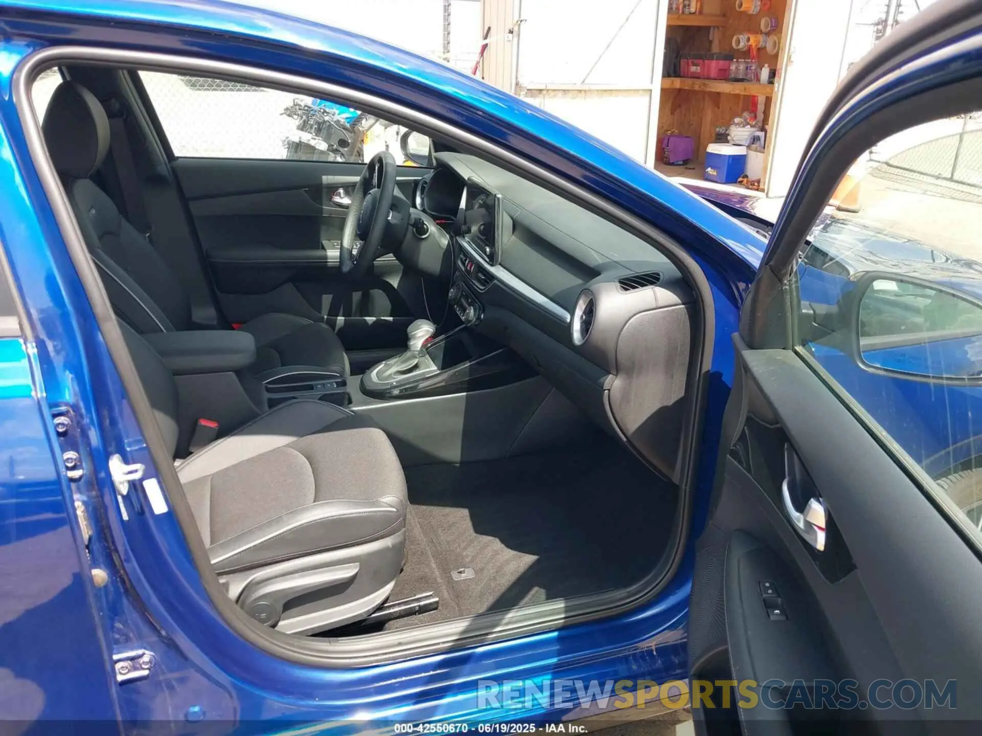 5 fotografías del automóvil dañado 3KPF54AD9RE807478 KIA FORTE 2024