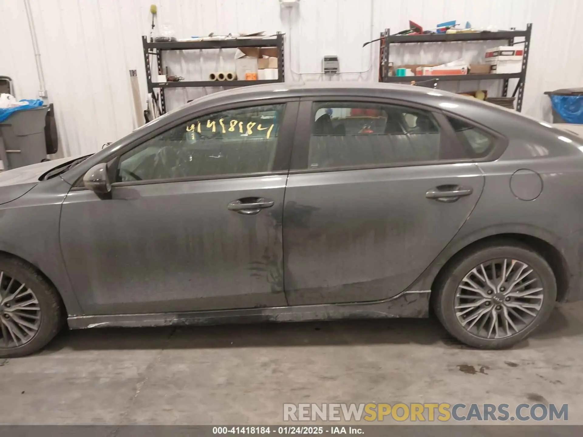 14 fotografías del automóvil dañado 3KPF54ADXRE738669 KIA FORTE 2024