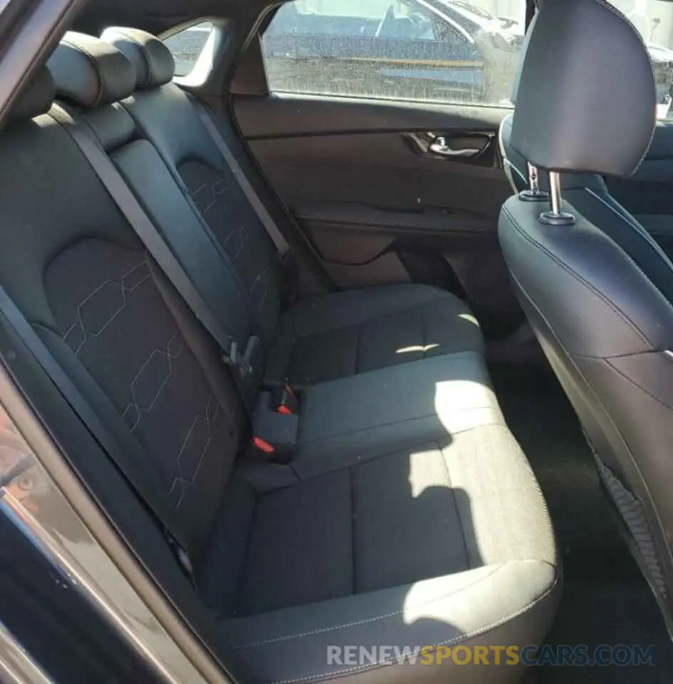 10 fotografías del automóvil dañado 3KPF54ADXRE751499 KIA FORTE 2024
