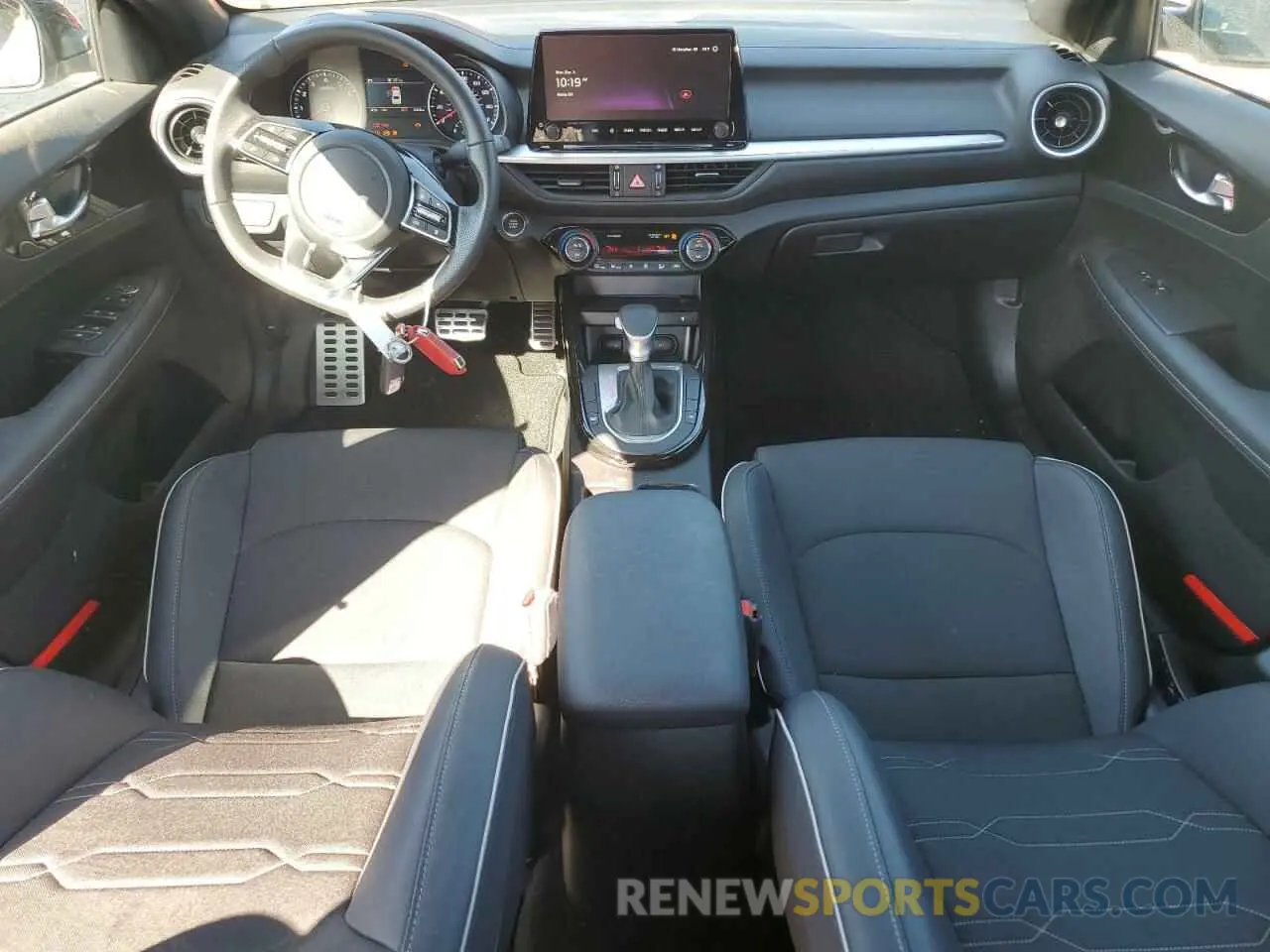 8 fotografías del automóvil dañado 3KPF54ADXRE751499 KIA FORTE 2024