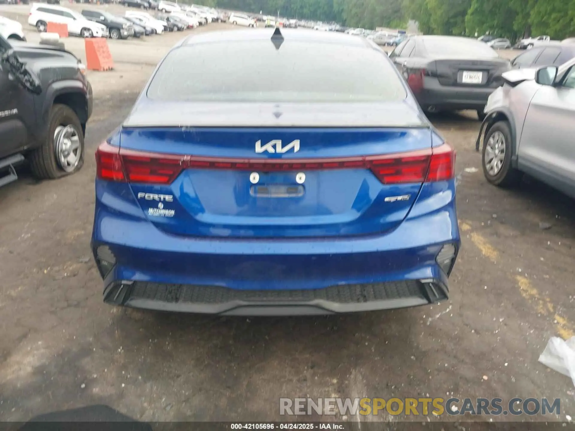 15 fotografías del automóvil dañado 3KPF54ADXRE758646 KIA FORTE 2024