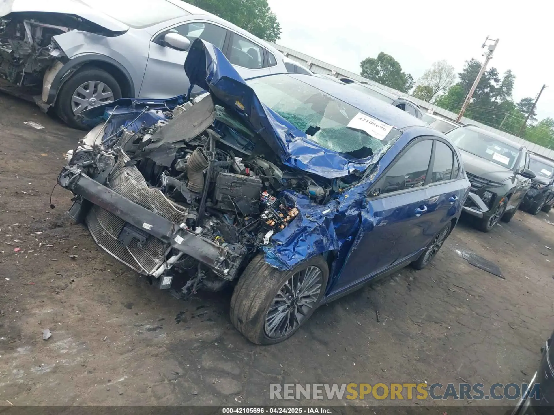 2 fotografías del automóvil dañado 3KPF54ADXRE758646 KIA FORTE 2024