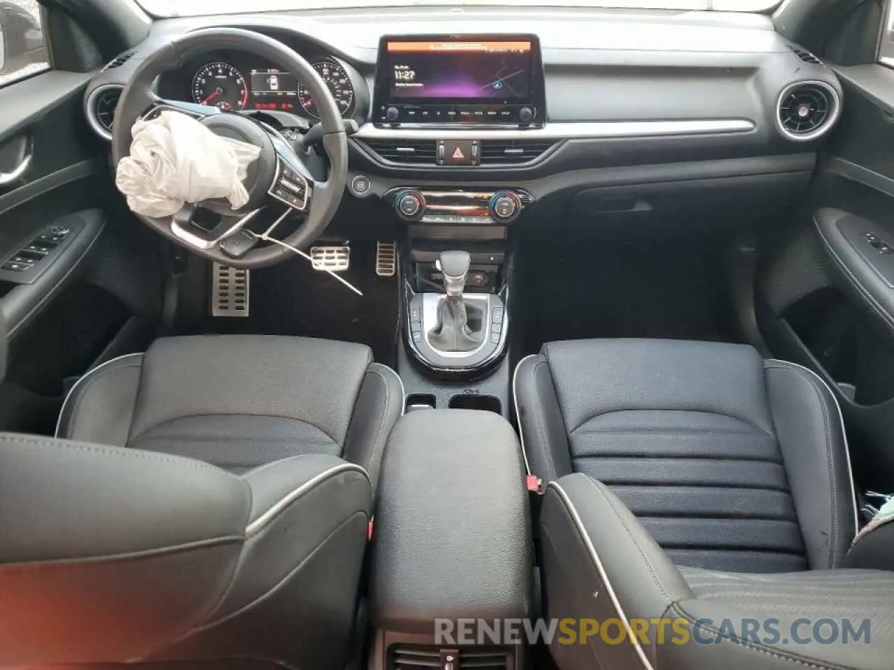 8 fotografías del automóvil dañado 3KPF54ADXRE810485 KIA FORTE 2024