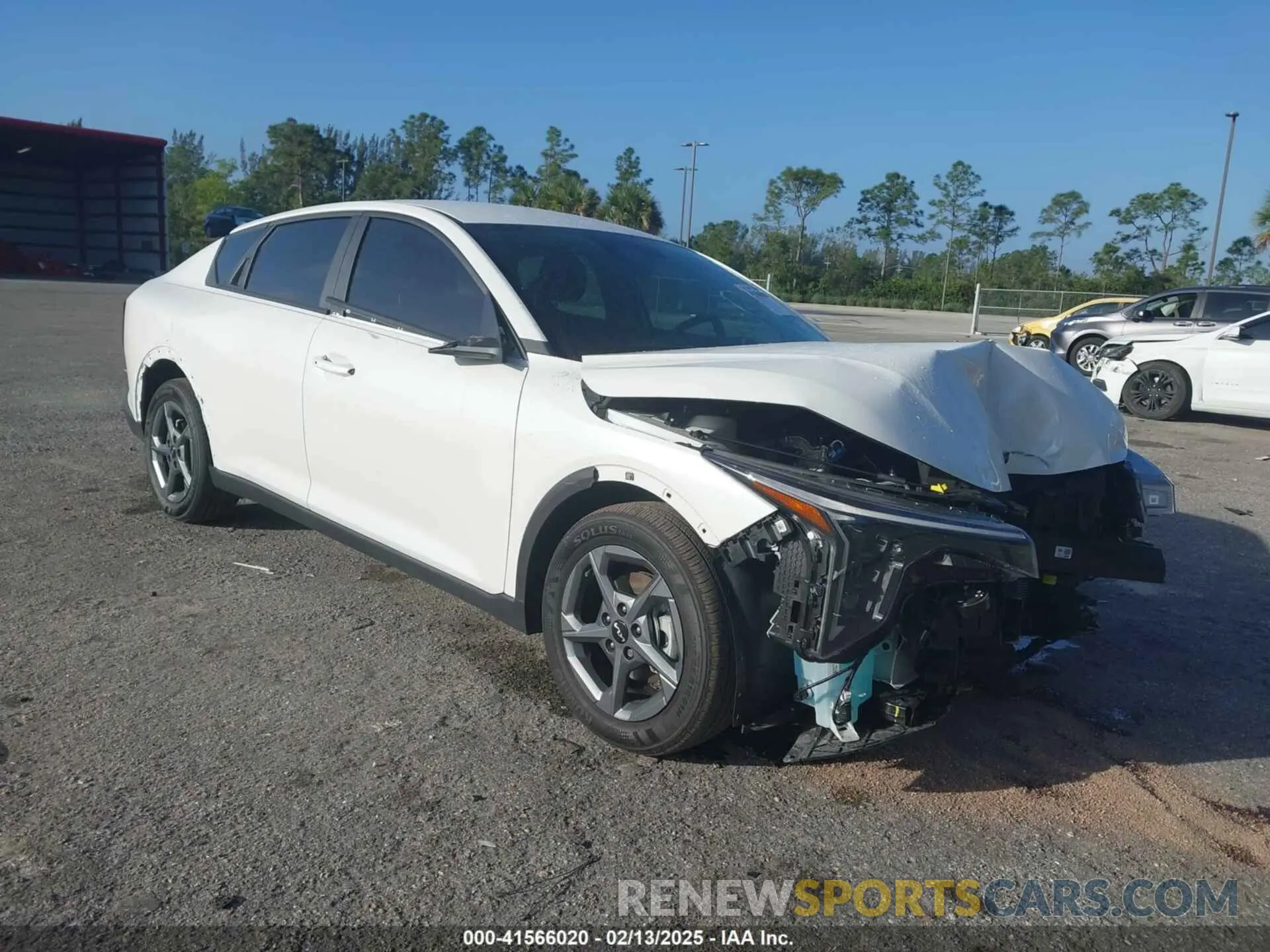 1 fotografías del automóvil dañado 3KPFT4DE1SE006012 KIA K4 2025