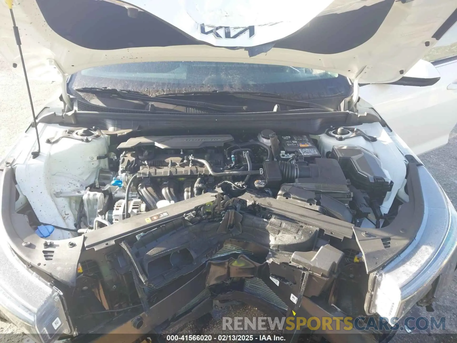 10 fotografías del automóvil dañado 3KPFT4DE1SE006012 KIA K4 2025