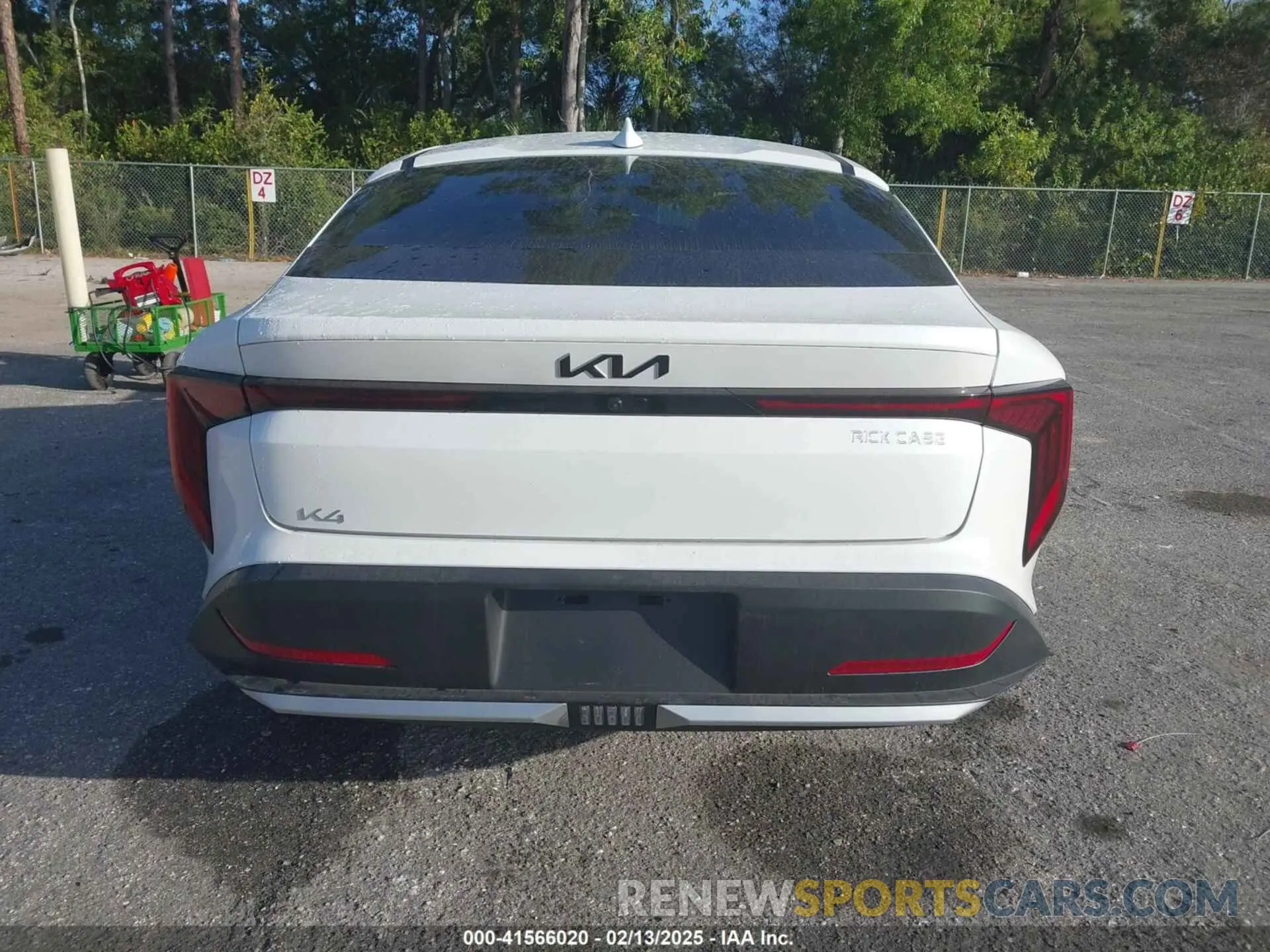 17 fotografías del automóvil dañado 3KPFT4DE1SE006012 KIA K4 2025