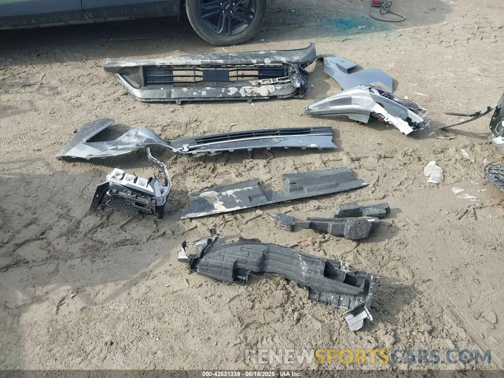11 fotografías del automóvil dañado 3KPFT4DE1SE116364 KIA K4 2025