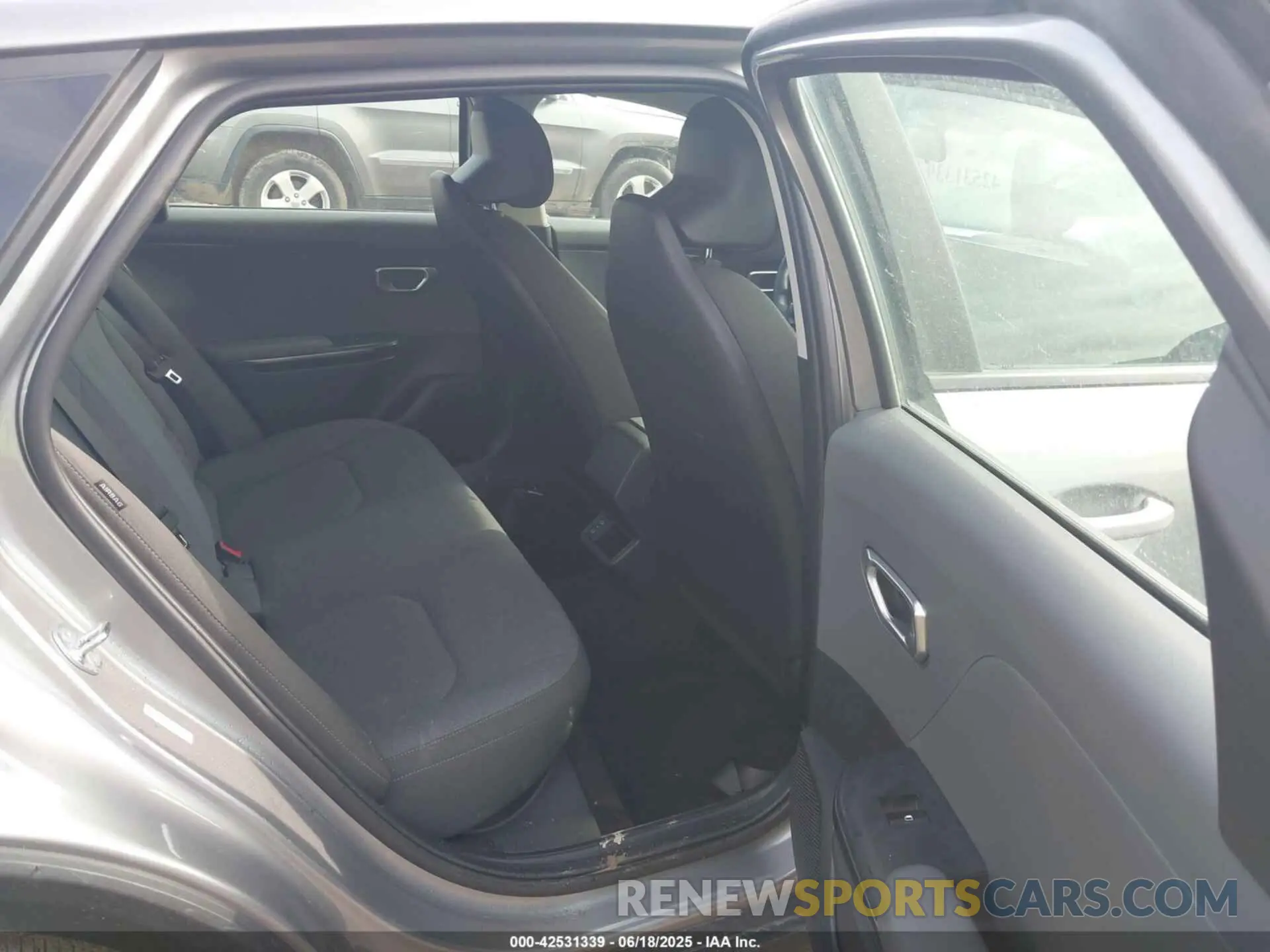 8 fotografías del automóvil dañado 3KPFT4DE1SE116364 KIA K4 2025